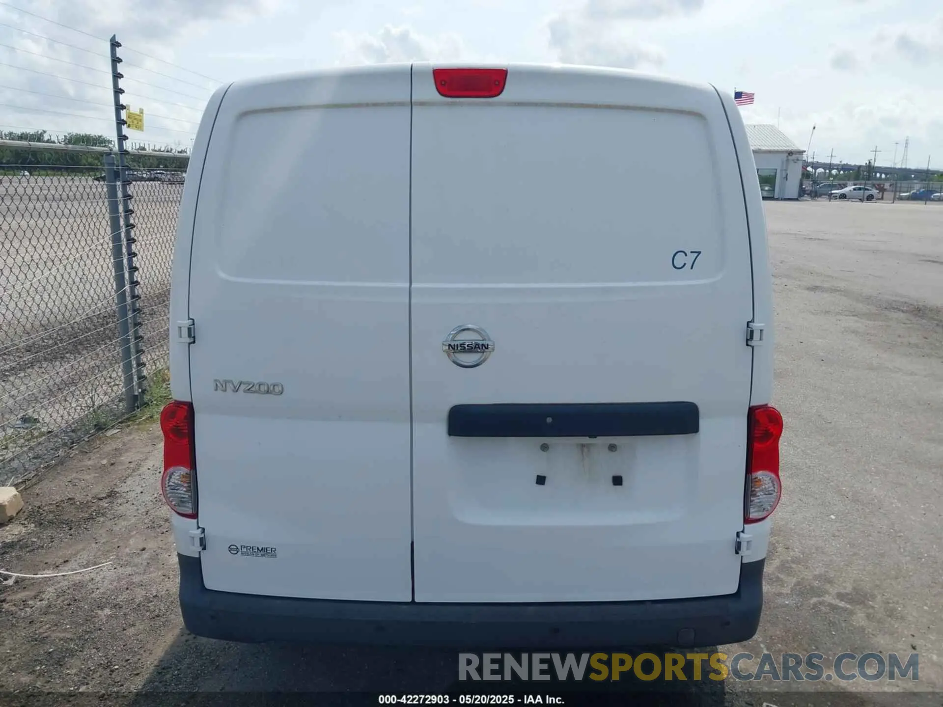 16 fotografías del automóvil dañado 3N6CM0KN5KK695904 NISSAN NV200 2019
