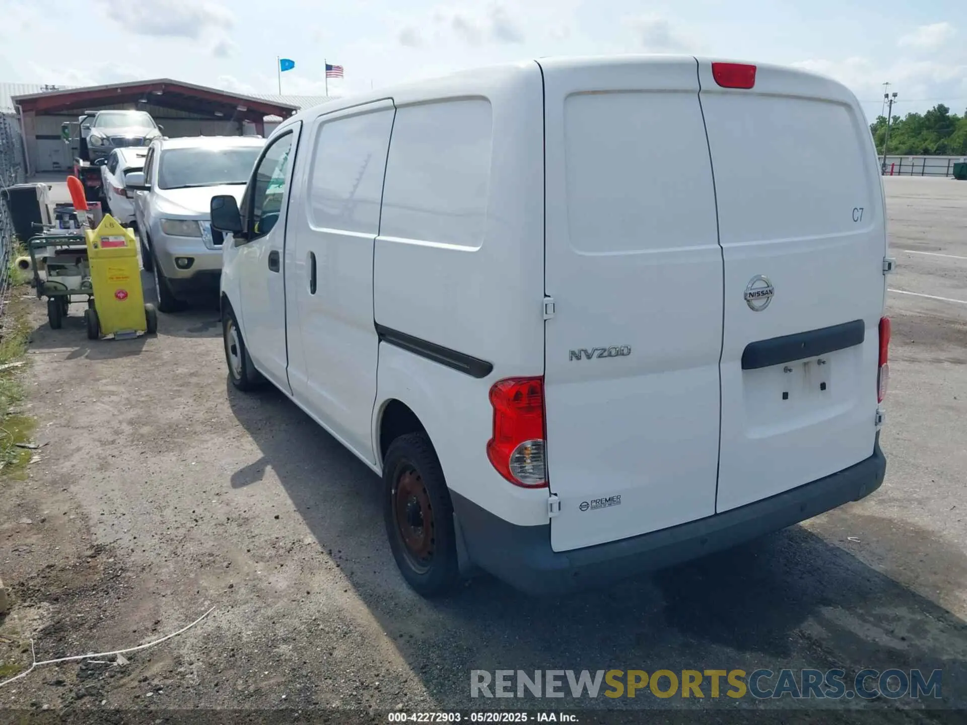 3 fotografías del automóvil dañado 3N6CM0KN5KK695904 NISSAN NV200 2019