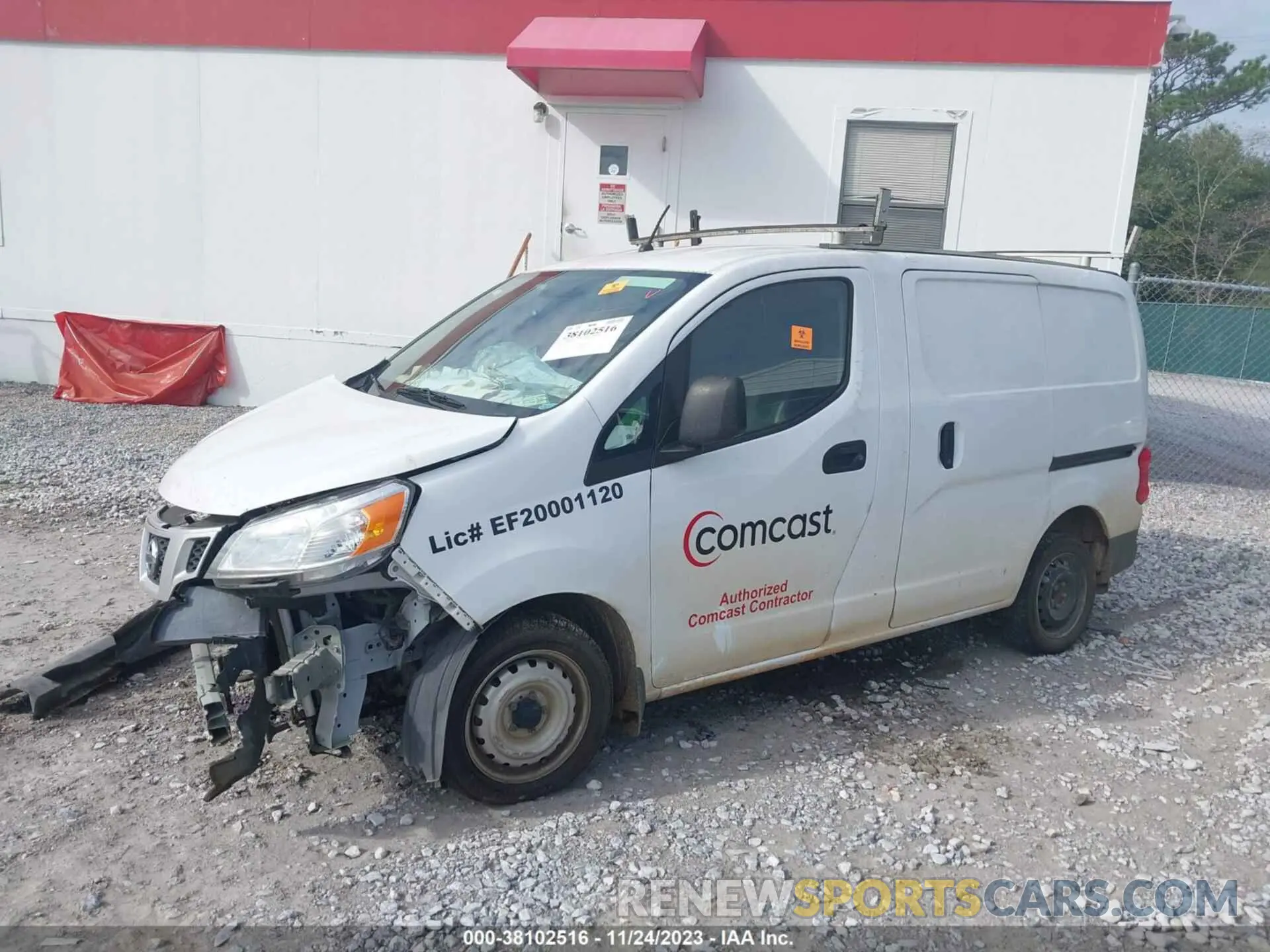 2 fotografías del automóvil dañado 3N6CM0KN5KK697961 NISSAN NV200 2019