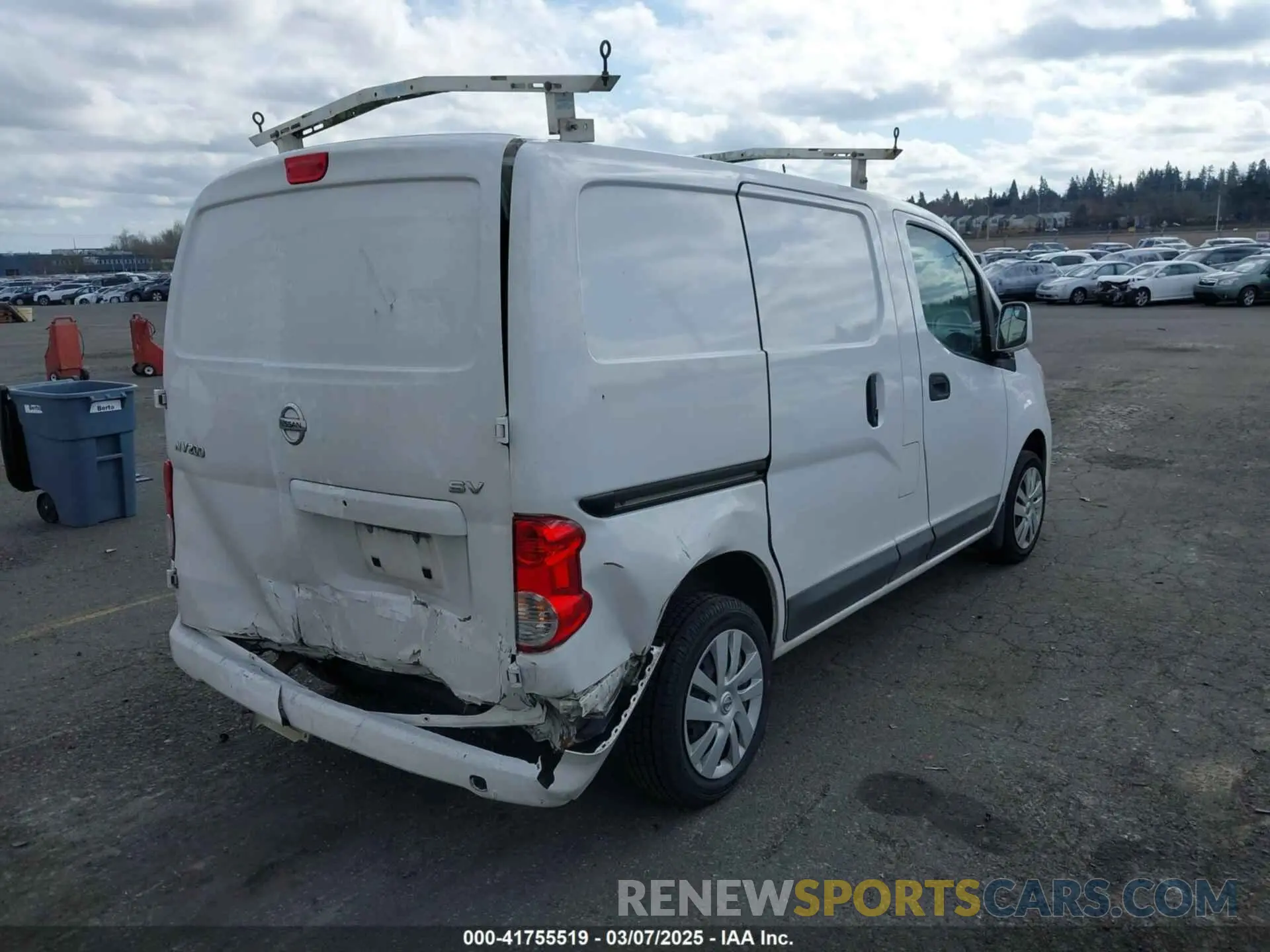 4 fotografías del automóvil dañado 3N6CM0KN6KK691375 NISSAN NV200 2019
