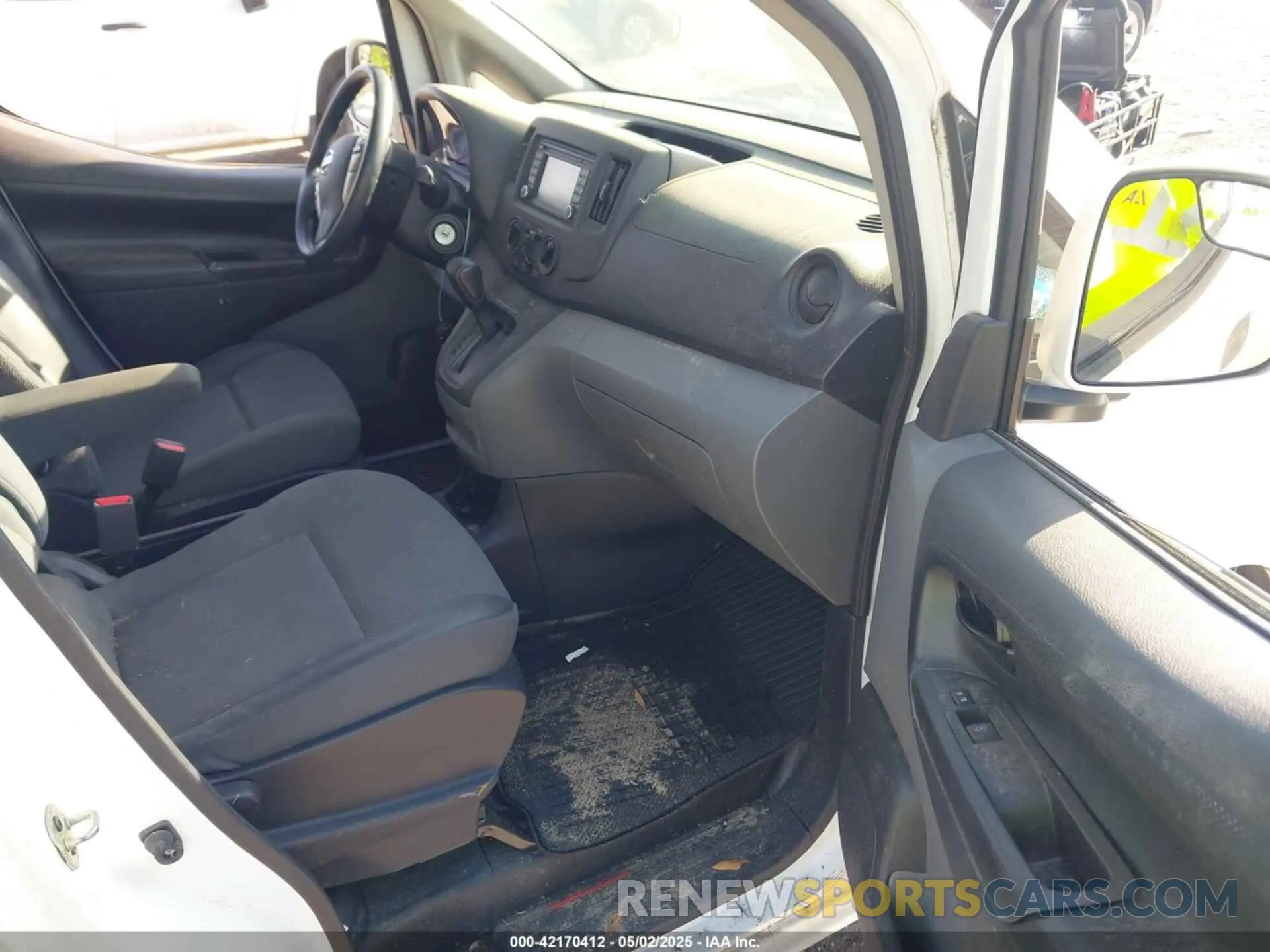 5 fotografías del automóvil dañado 3N6CM0KN6KK708563 NISSAN NV200 2019