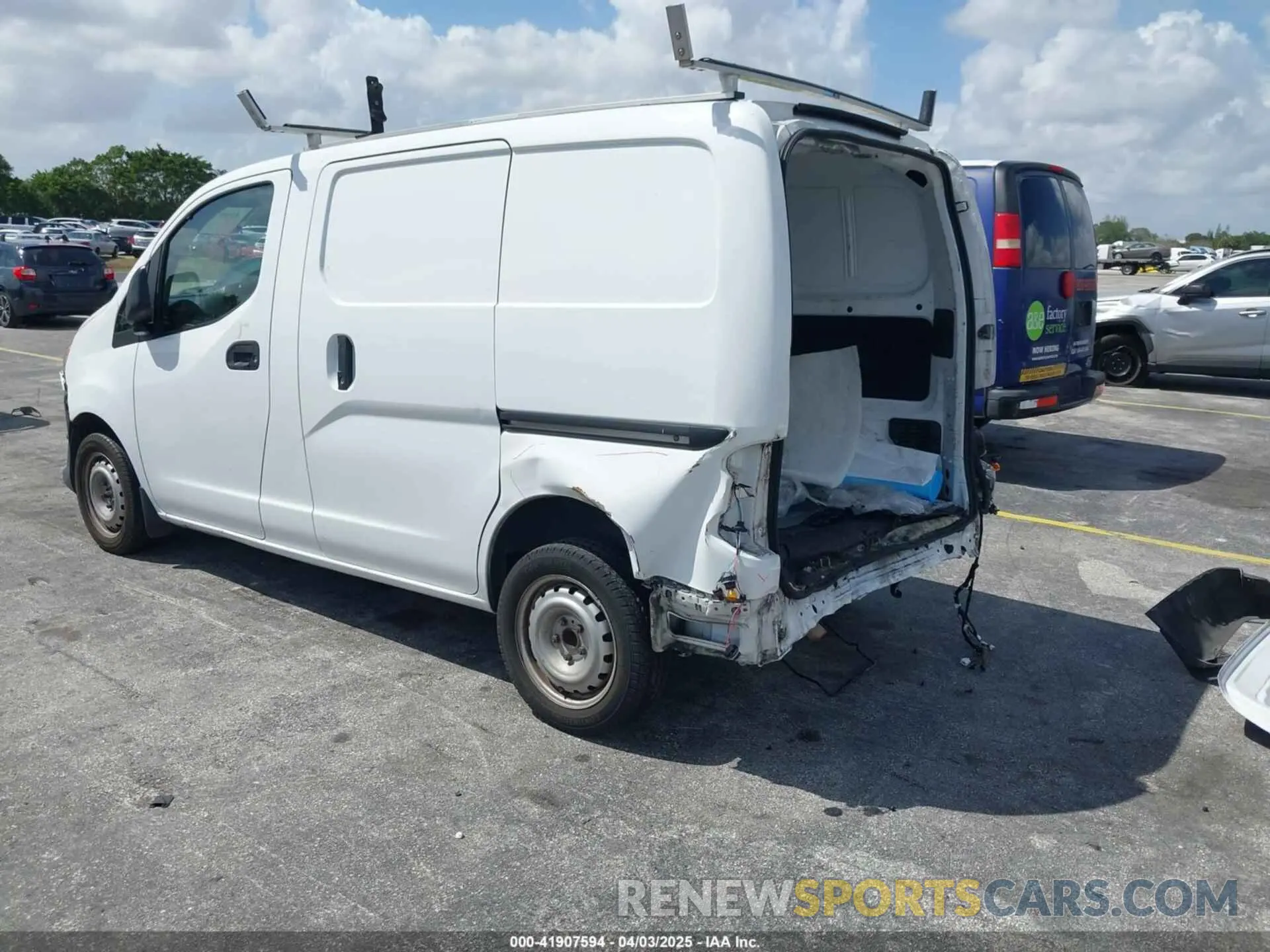 3 fotografías del automóvil dañado 3N6CM0KN7KK694253 NISSAN NV200 2019