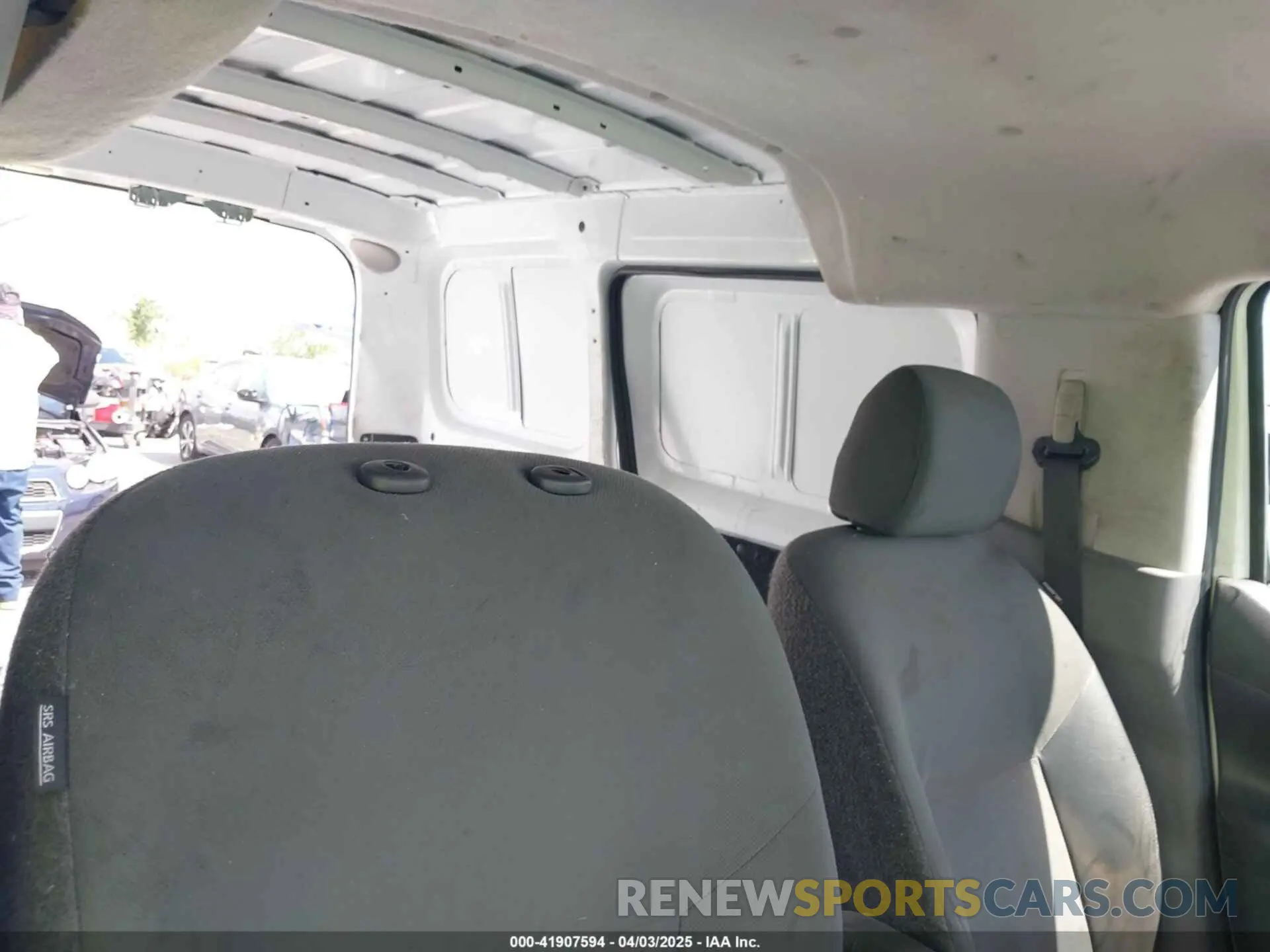 8 fotografías del automóvil dañado 3N6CM0KN7KK694253 NISSAN NV200 2019