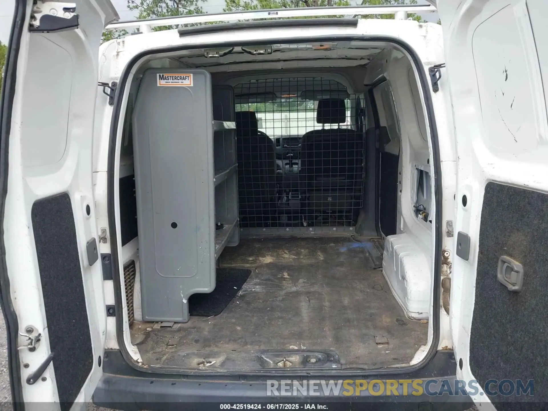 8 fotografías del automóvil dañado 3N6CM0KN8KK698828 NISSAN NV200 2019
