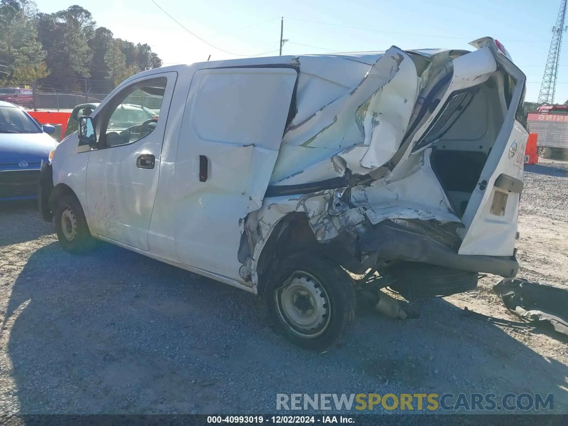 3 fotografías del automóvil dañado 3N6CM0KN9KK697168 NISSAN NV200 2019