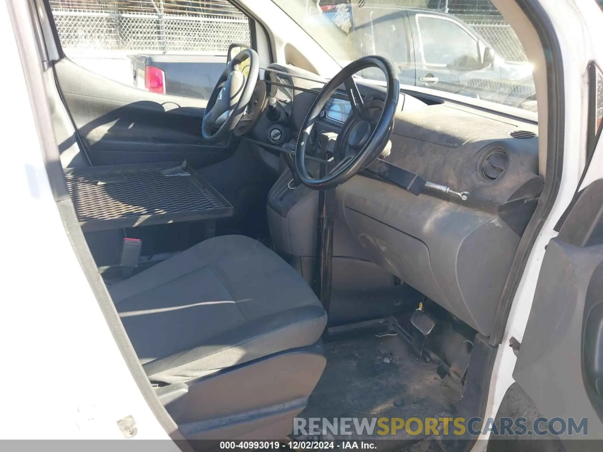 5 fotografías del automóvil dañado 3N6CM0KN9KK697168 NISSAN NV200 2019