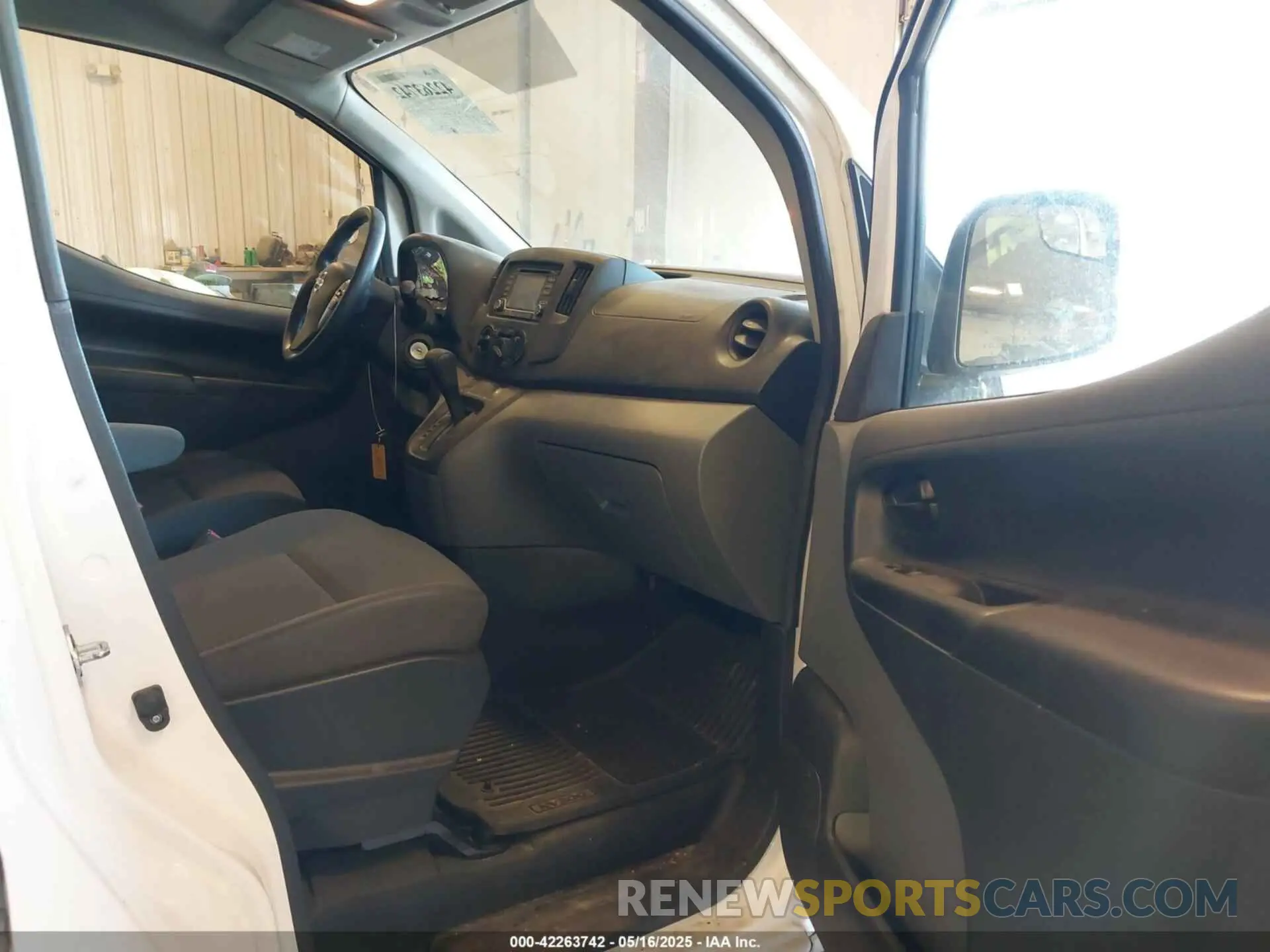 5 fotografías del automóvil dañado 3N6CM0KN9KK699096 NISSAN NV200 2019