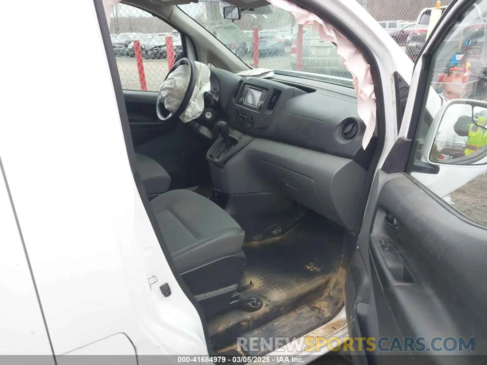 5 fotografías del automóvil dañado 3N6CM0KN9KK706662 NISSAN NV200 2019