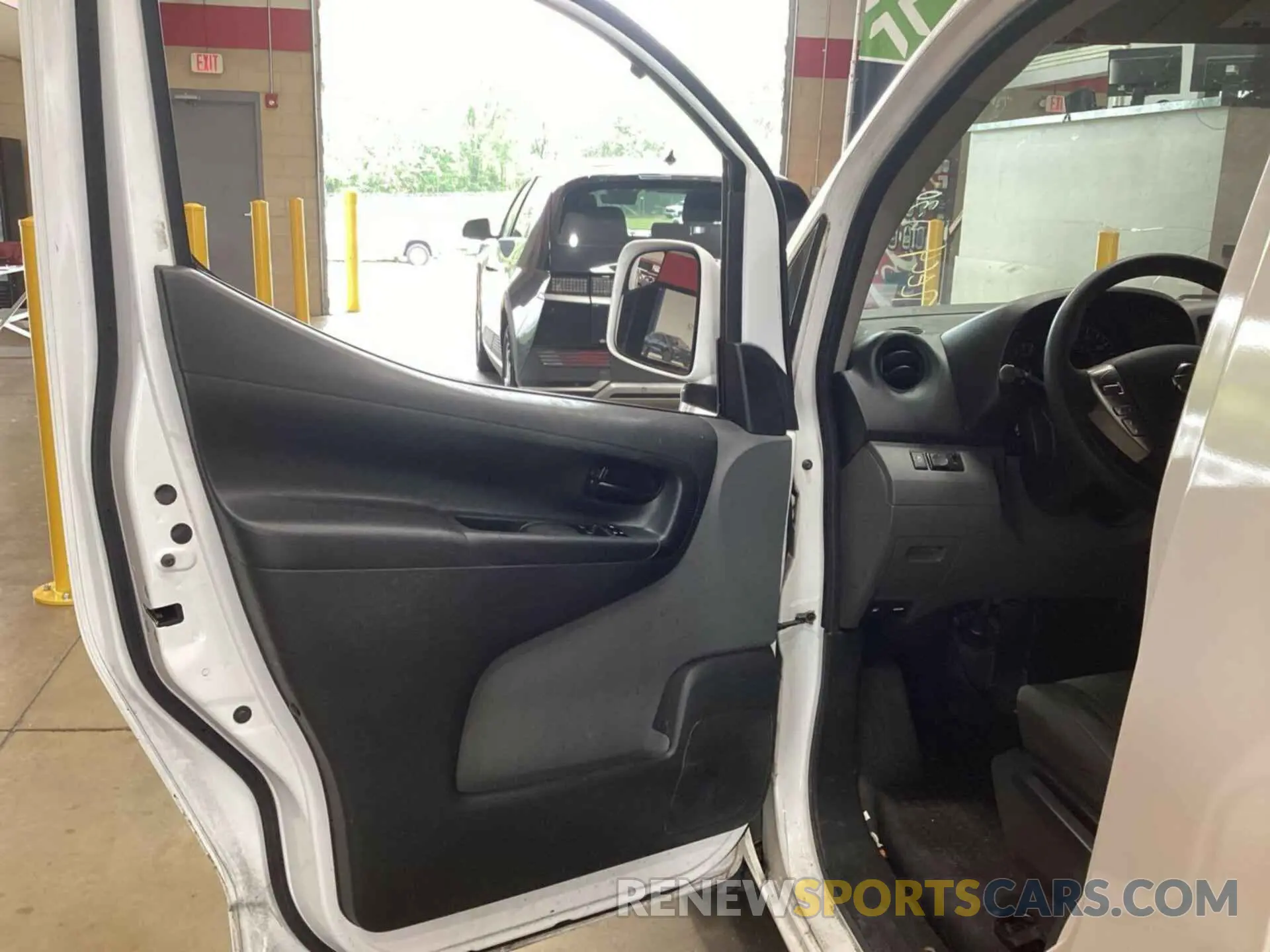 18 fotografías del automóvil dañado 3N6CM0KN0LK704462 NISSAN NV200 2020