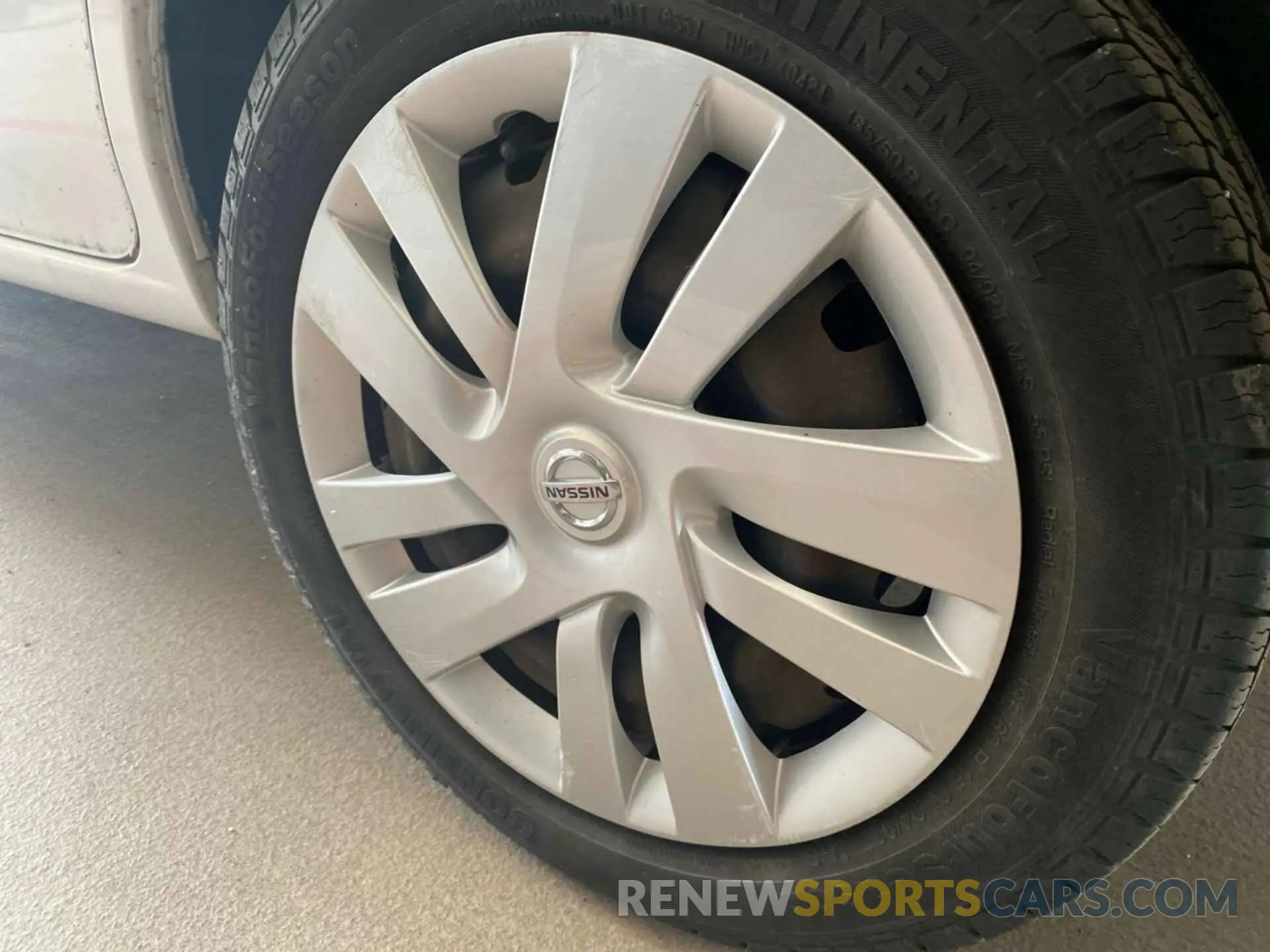15 fotografías del automóvil dañado 3N6CM0KN0LK704364 NISSAN NV200  CARGO 2020