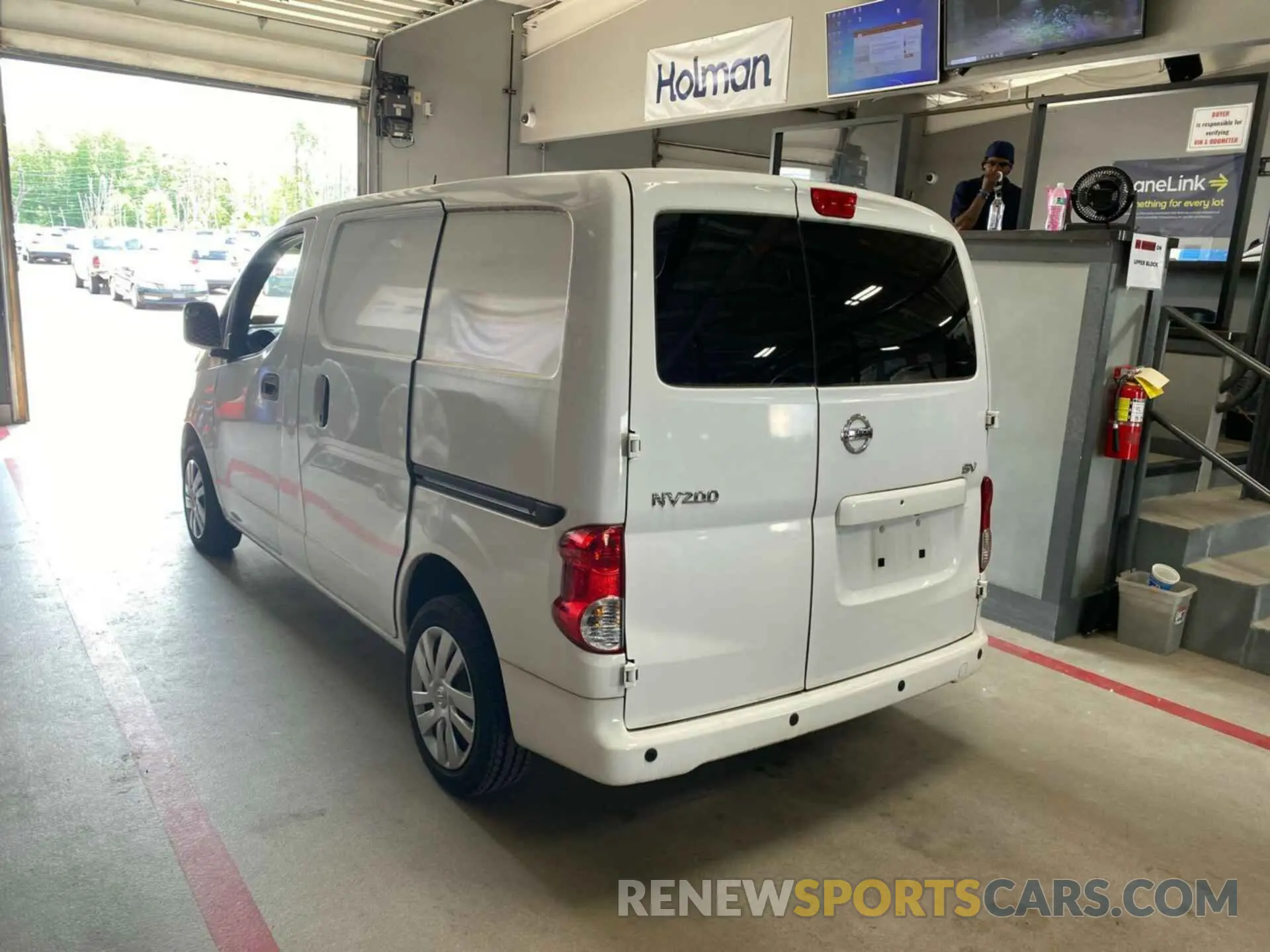 17 fotografías del automóvil dañado 3N6CM0KN0LK704364 NISSAN NV200  CARGO 2020