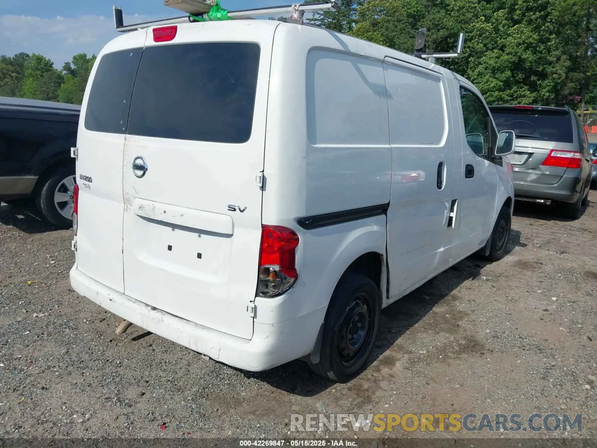4 fotografías del automóvil dañado 3N6CM0KN3LK693280 NISSAN NV200  CARGO 2020