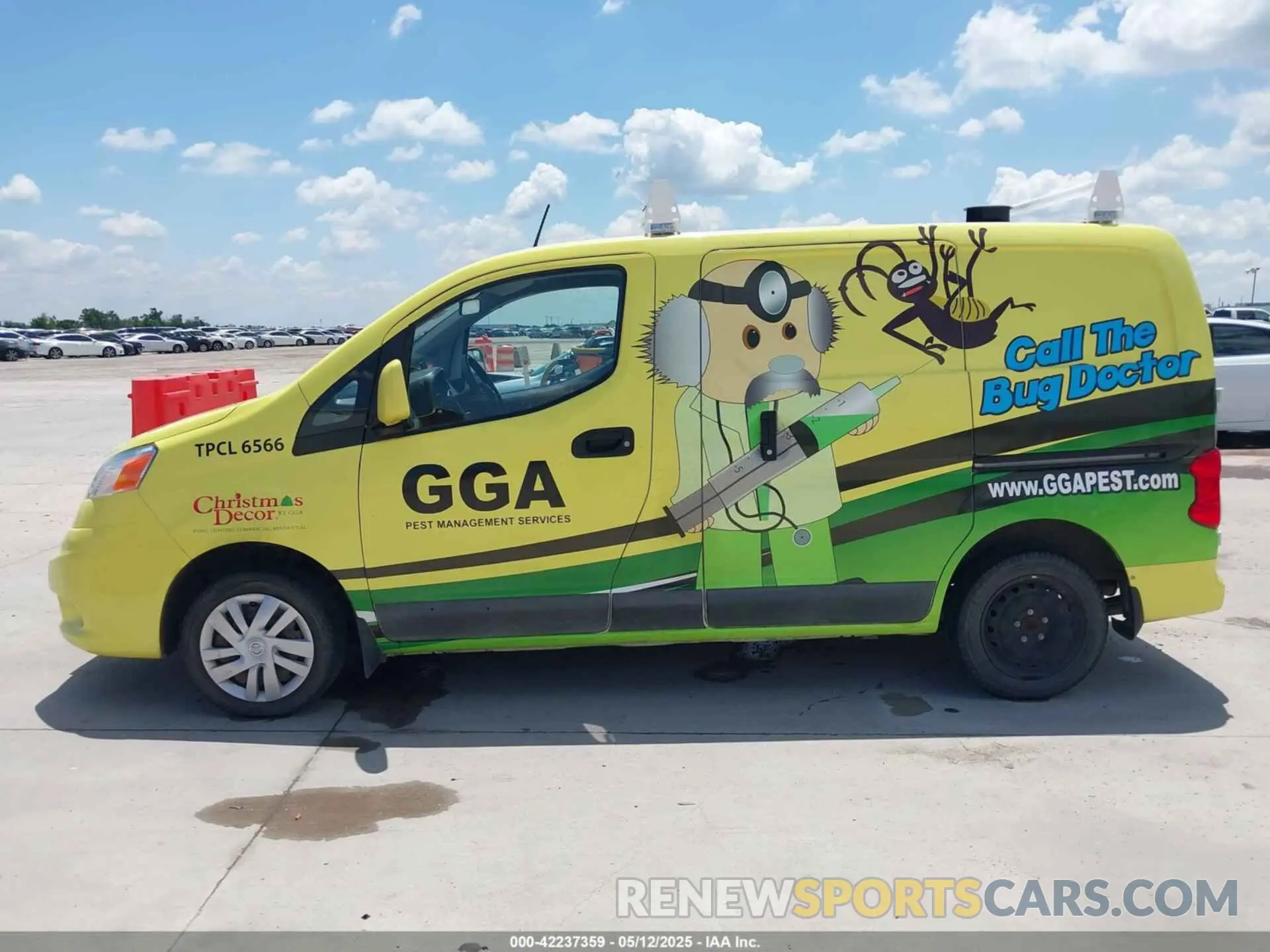 14 fotografías del automóvil dañado 3N6CM0KN4LK709597 NISSAN NV200  CARGO 2020