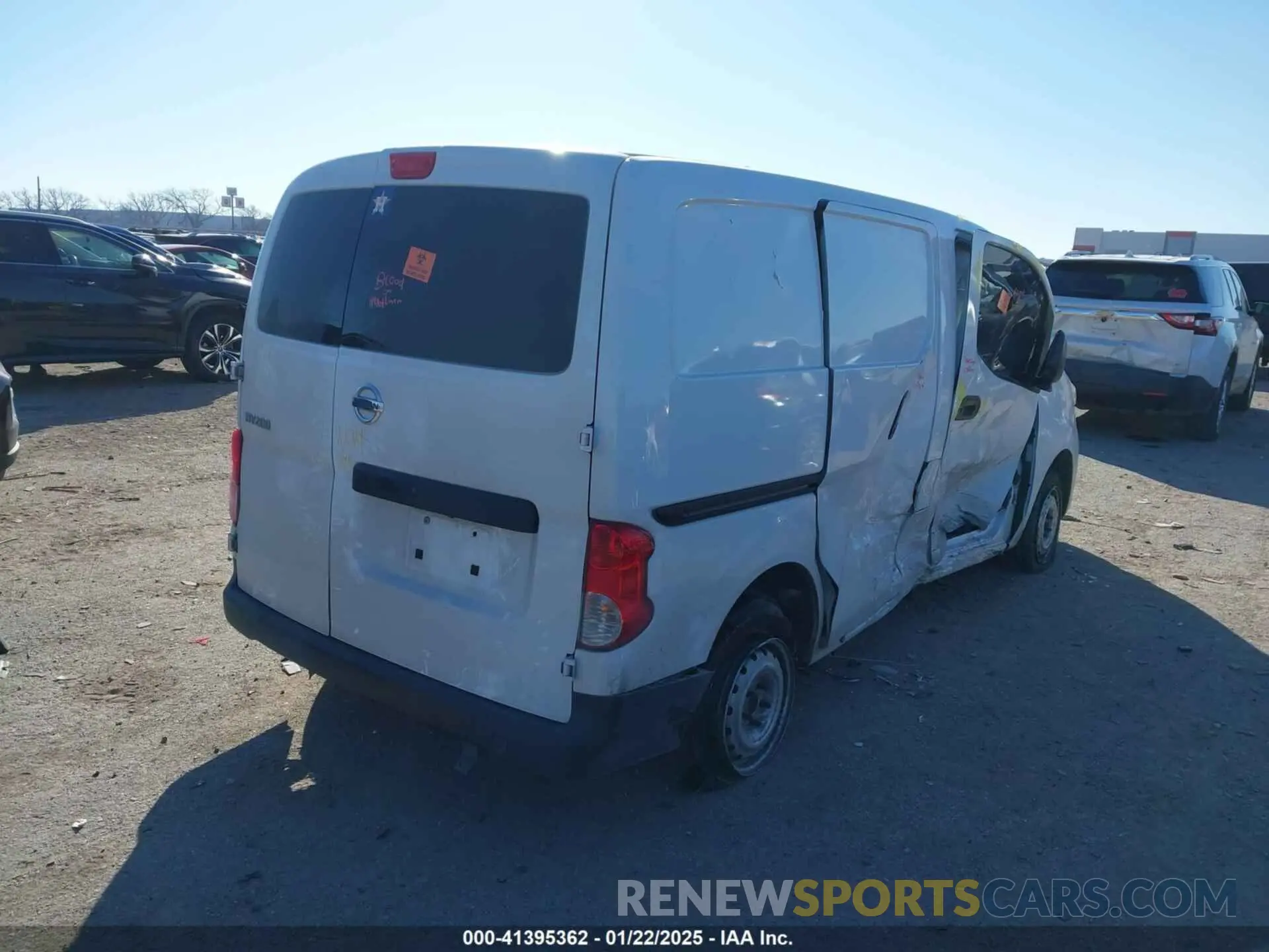 4 fotografías del automóvil dañado 3N6CM0KN6LK701131 NISSAN NV200  CARGO 2020