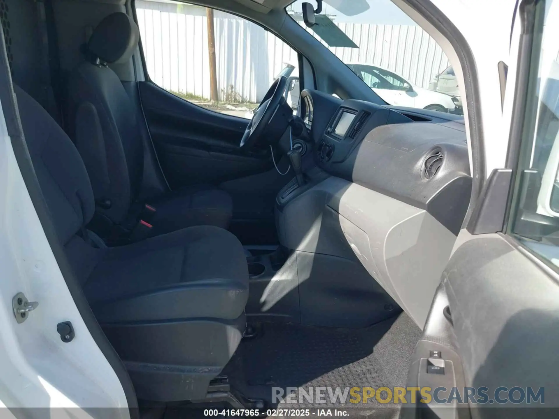 5 fotografías del automóvil dañado 3N6CM0KN7LK710372 NISSAN NV200  CARGO 2020