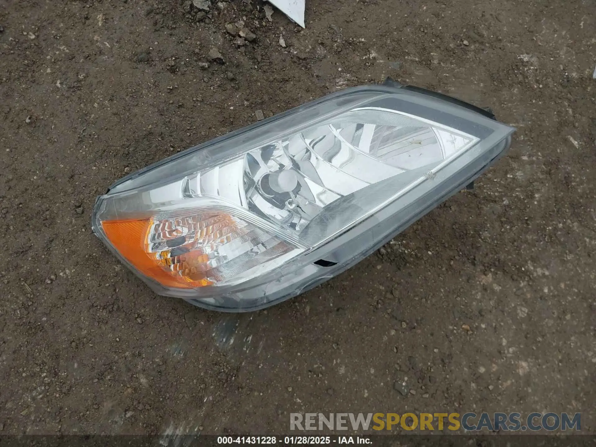 12 fotografías del automóvil dañado 3N6CM0KN8LK703561 NISSAN NV200  CARGO 2020