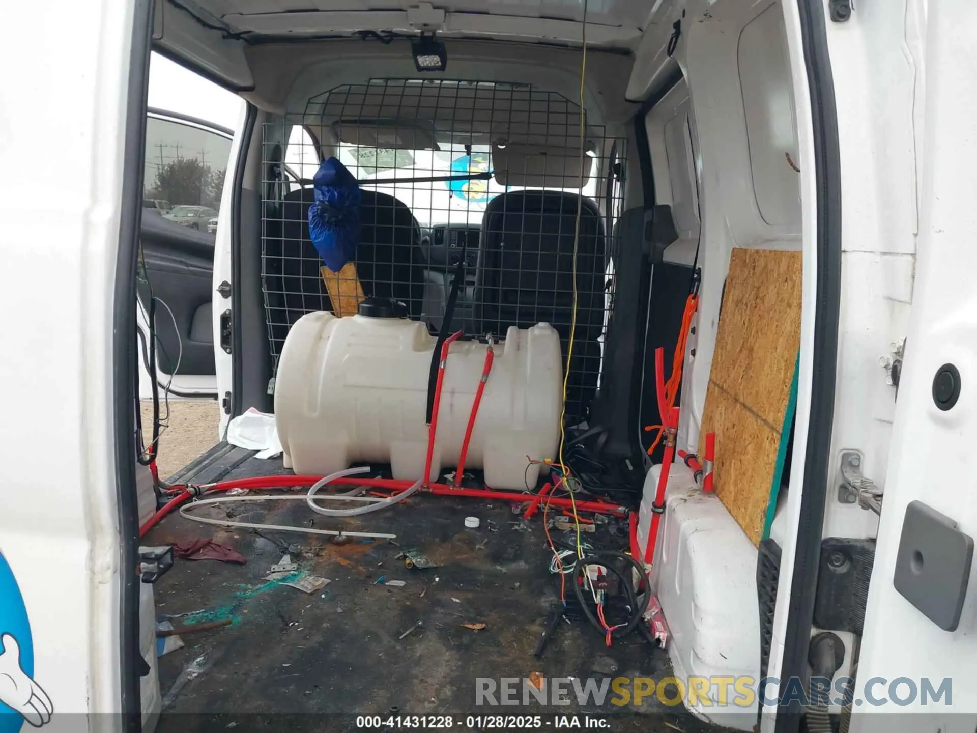 8 fotografías del automóvil dañado 3N6CM0KN8LK703561 NISSAN NV200  CARGO 2020