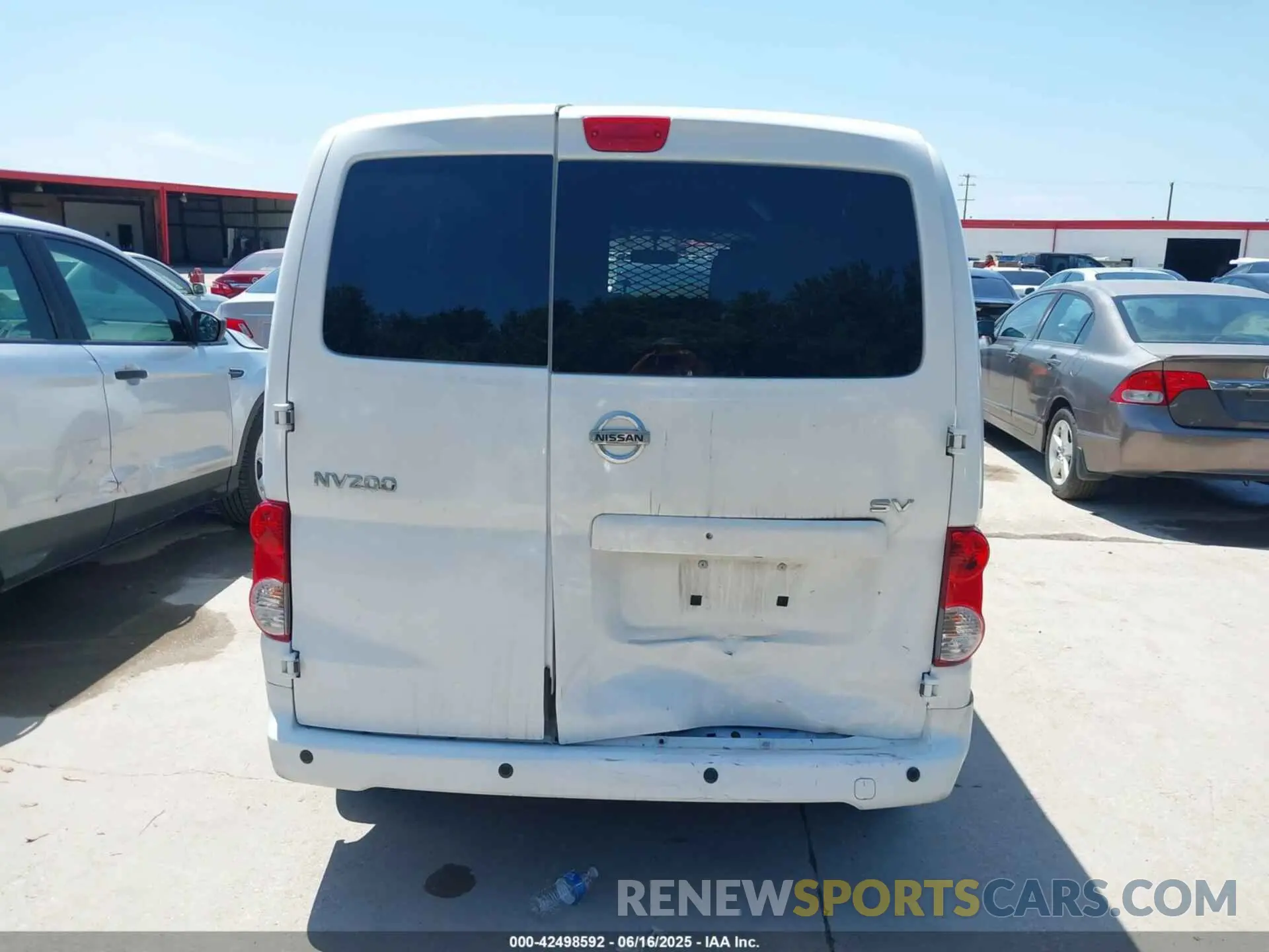 16 fotografías del automóvil dañado 3N6CM0KN8LK703706 NISSAN NV200  CARGO 2020