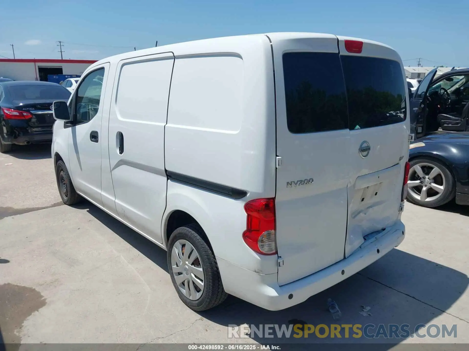 3 fotografías del automóvil dañado 3N6CM0KN8LK703706 NISSAN NV200  CARGO 2020