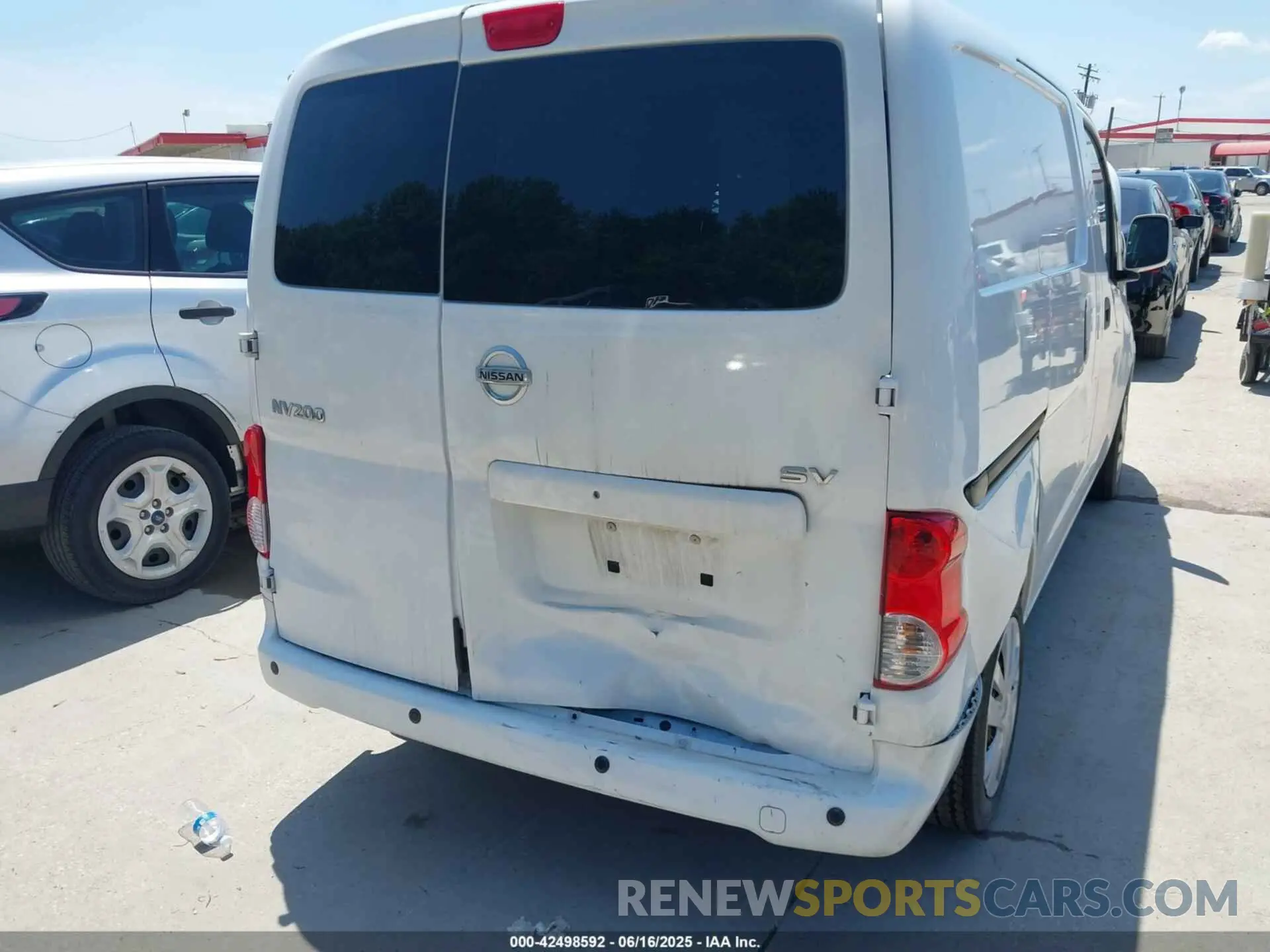 6 fotografías del automóvil dañado 3N6CM0KN8LK703706 NISSAN NV200  CARGO 2020