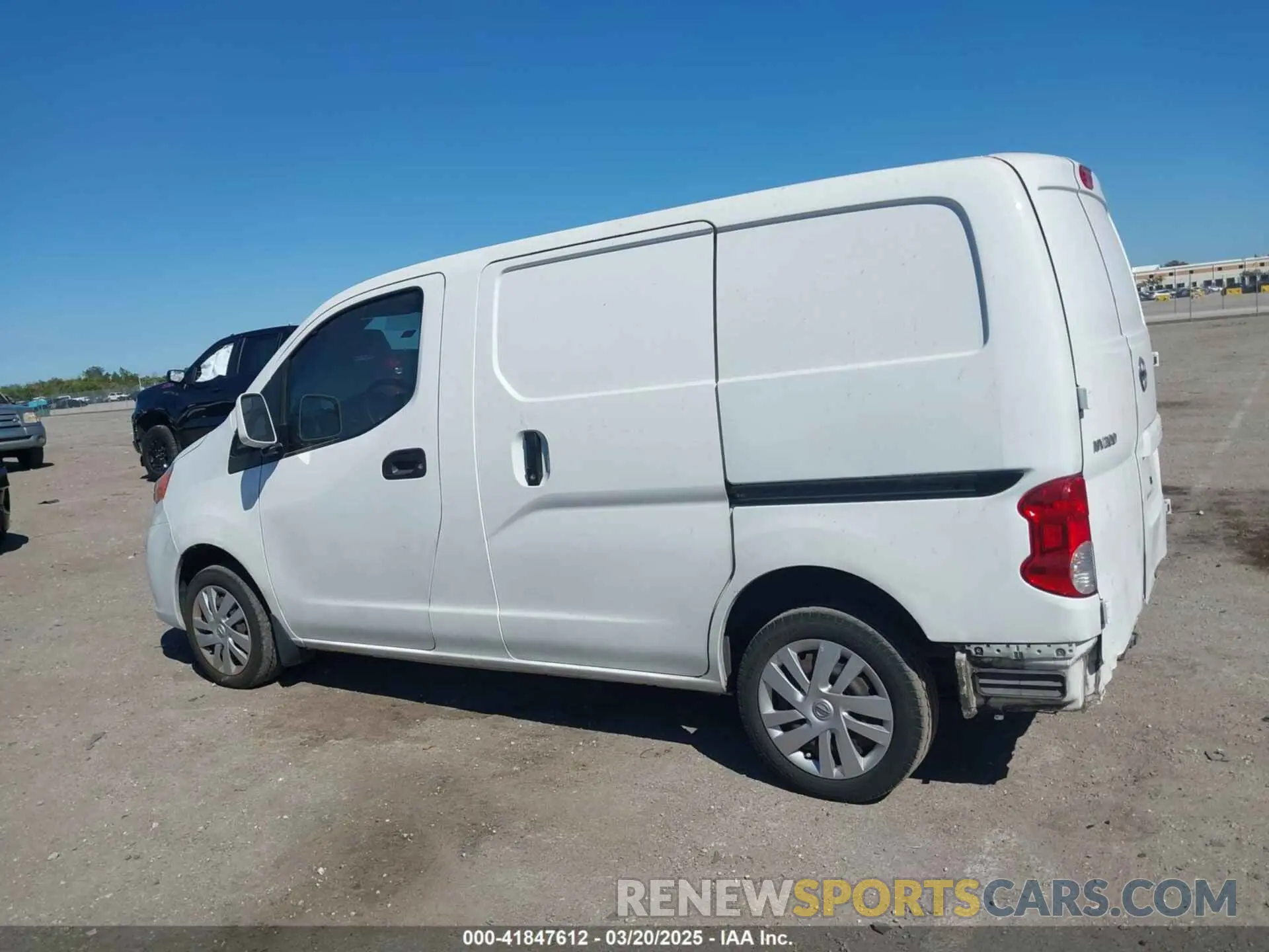 14 fotografías del automóvil dañado 3N6CM0KN9LK71O972 NISSAN NV200  CARGO 2020