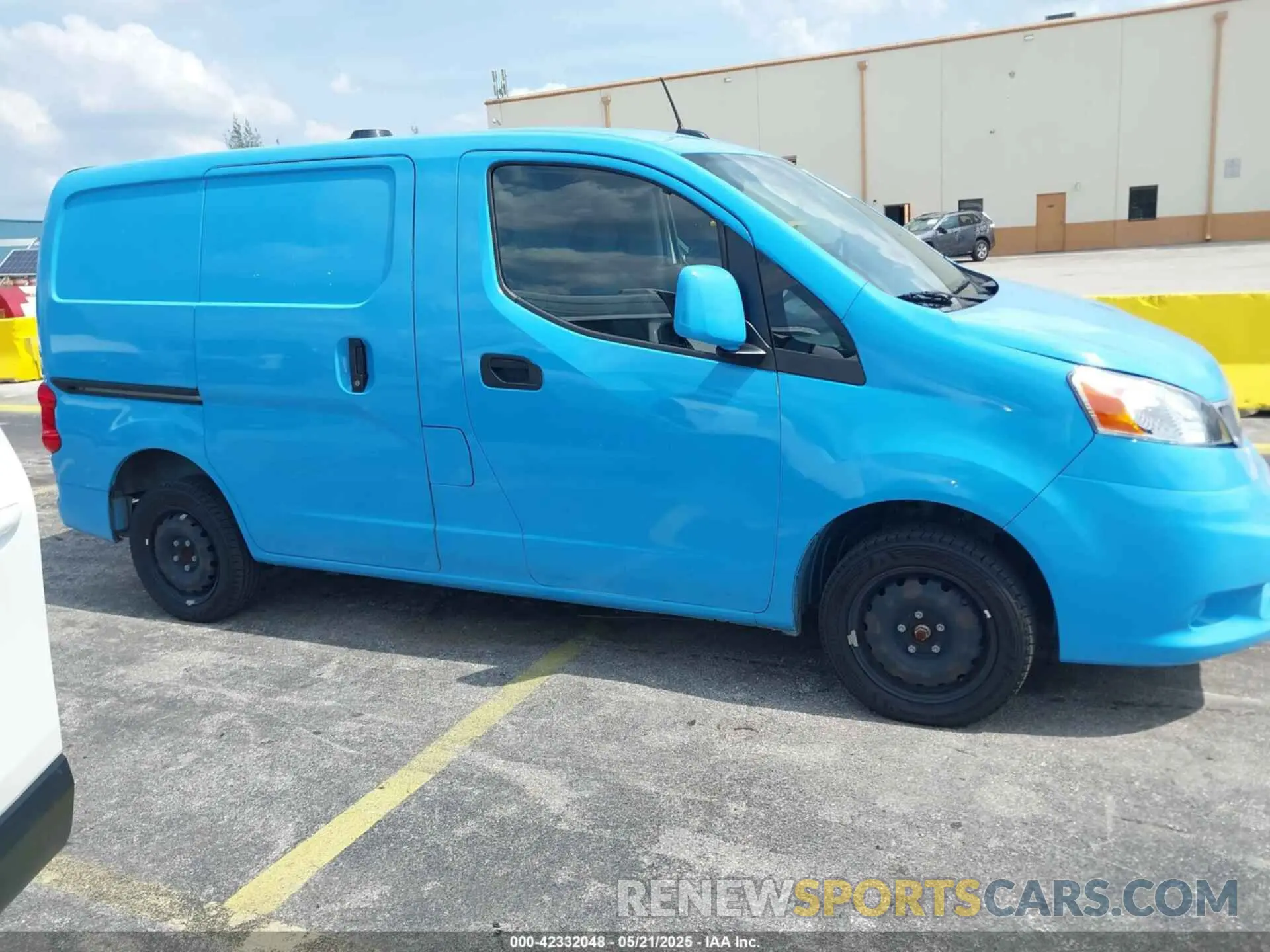 13 fotografías del automóvil dañado 3N6CM0KN0MK693609 NISSAN NV200  CARGO 2021