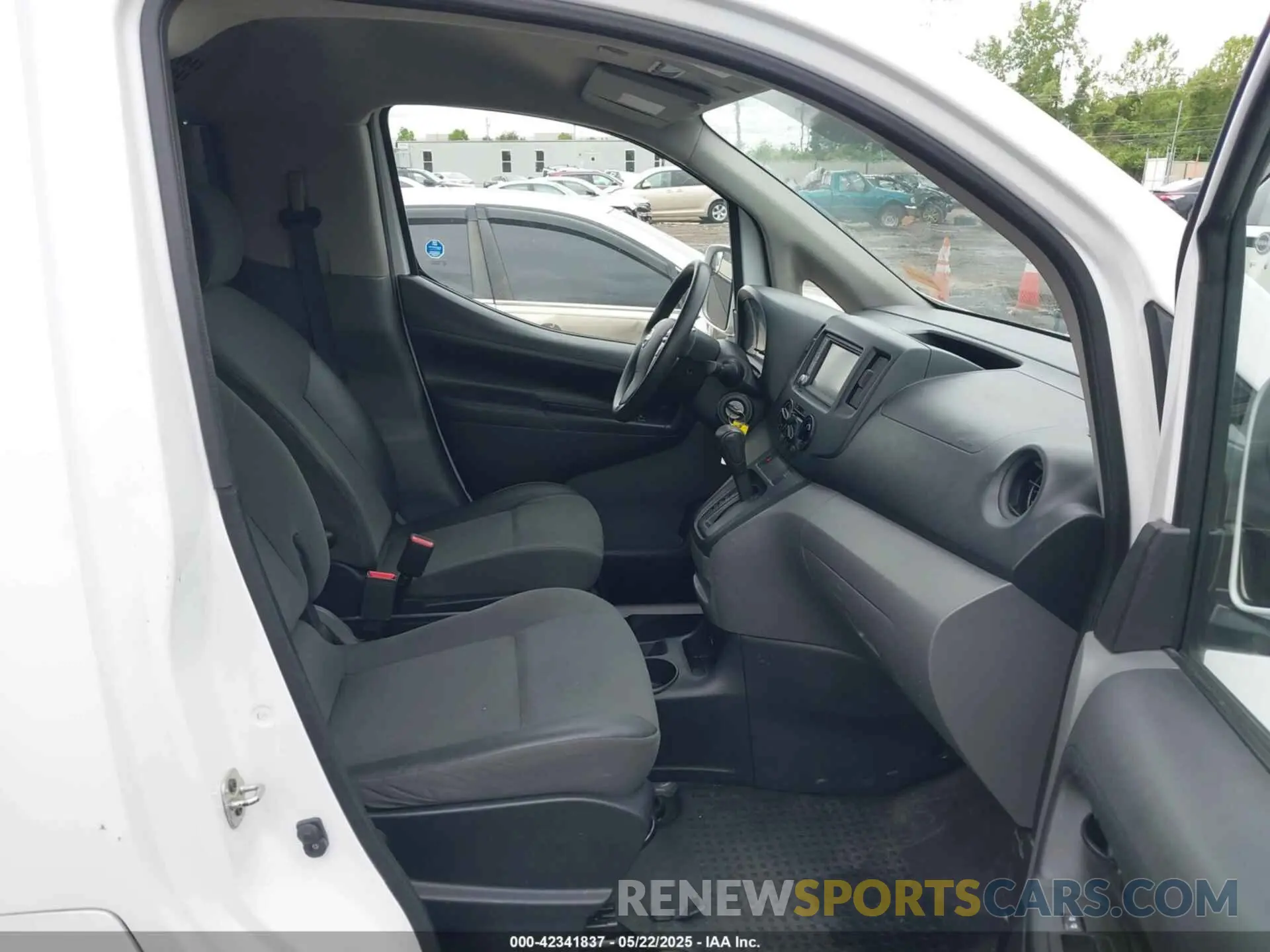 5 fotografías del automóvil dañado 3N6CM0KN3MK695547 NISSAN NV200  CARGO 2021