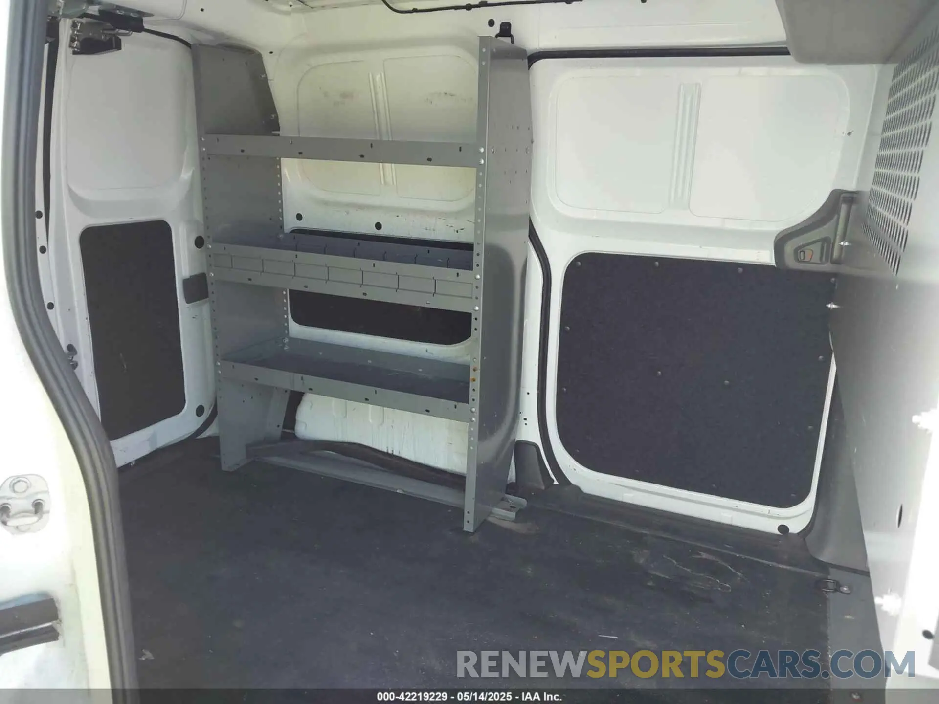 8 fotografías del automóvil dañado 3N6CM0KN4MK706538 NISSAN NV200  CARGO 2021