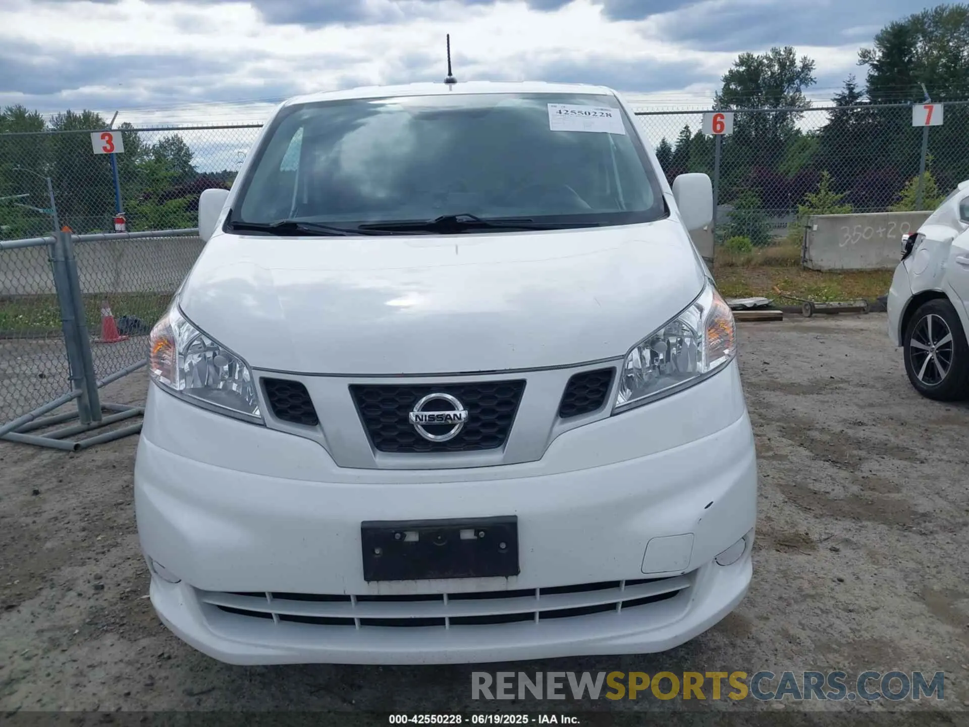 12 fotografías del automóvil dañado 3N6CM0KN8MK691459 NISSAN NV200  CARGO 2021