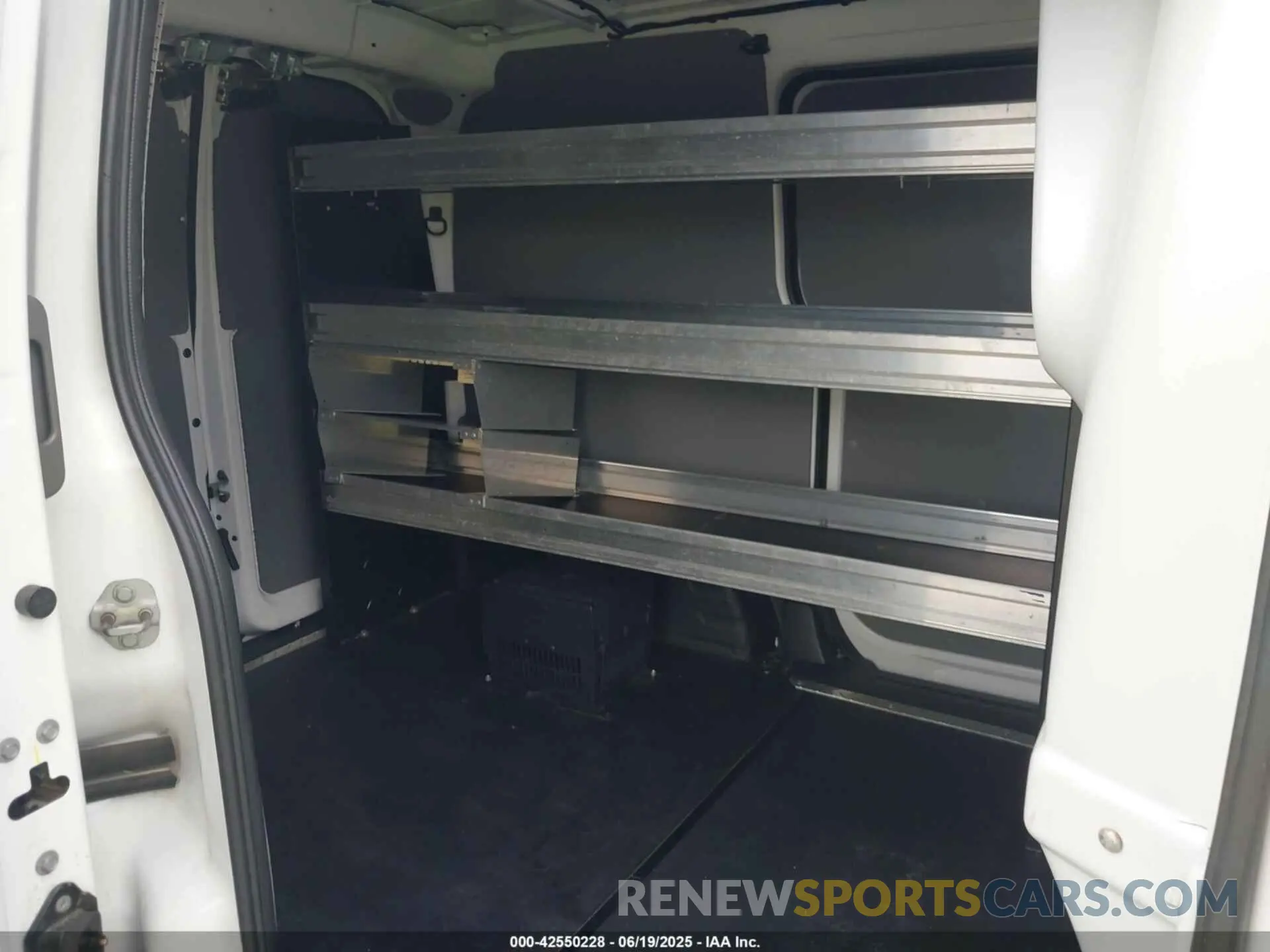 8 fotografías del automóvil dañado 3N6CM0KN8MK691459 NISSAN NV200  CARGO 2021