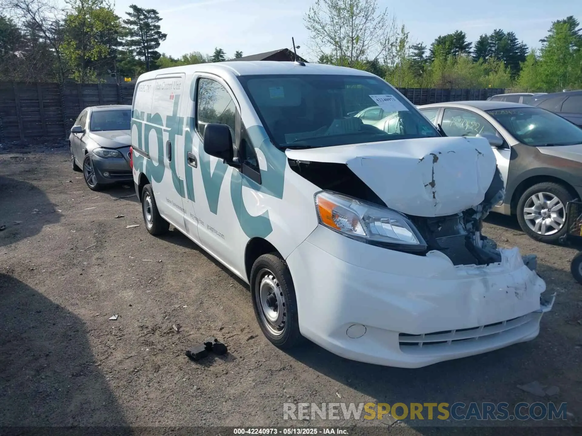13 fotografías del automóvil dañado 3N6CM0KN9MK696704 NISSAN NV200  CARGO 2021