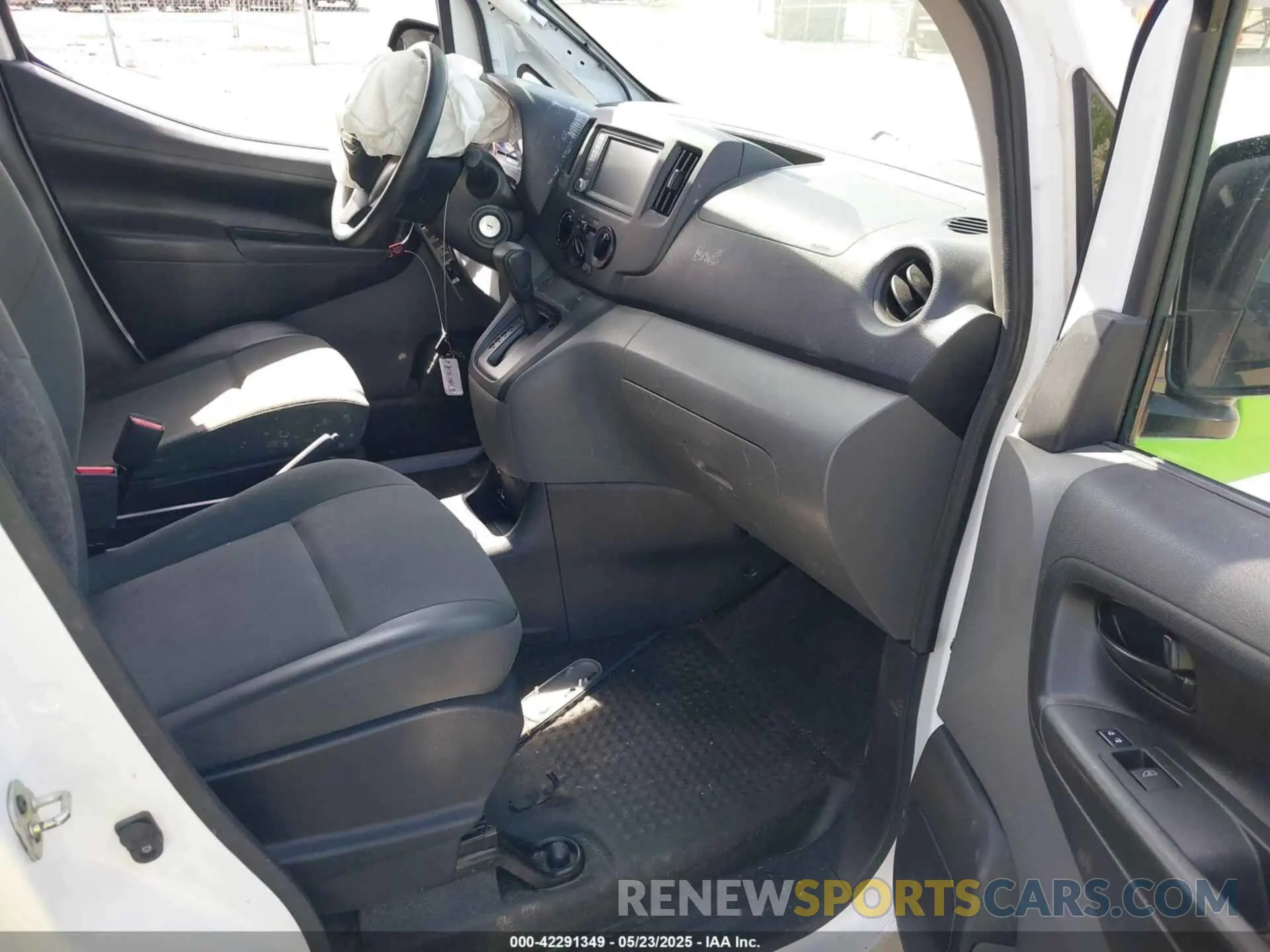 5 fotografías del automóvil dañado 3N6CM0KN9MK703084 NISSAN NV200  CARGO 2021