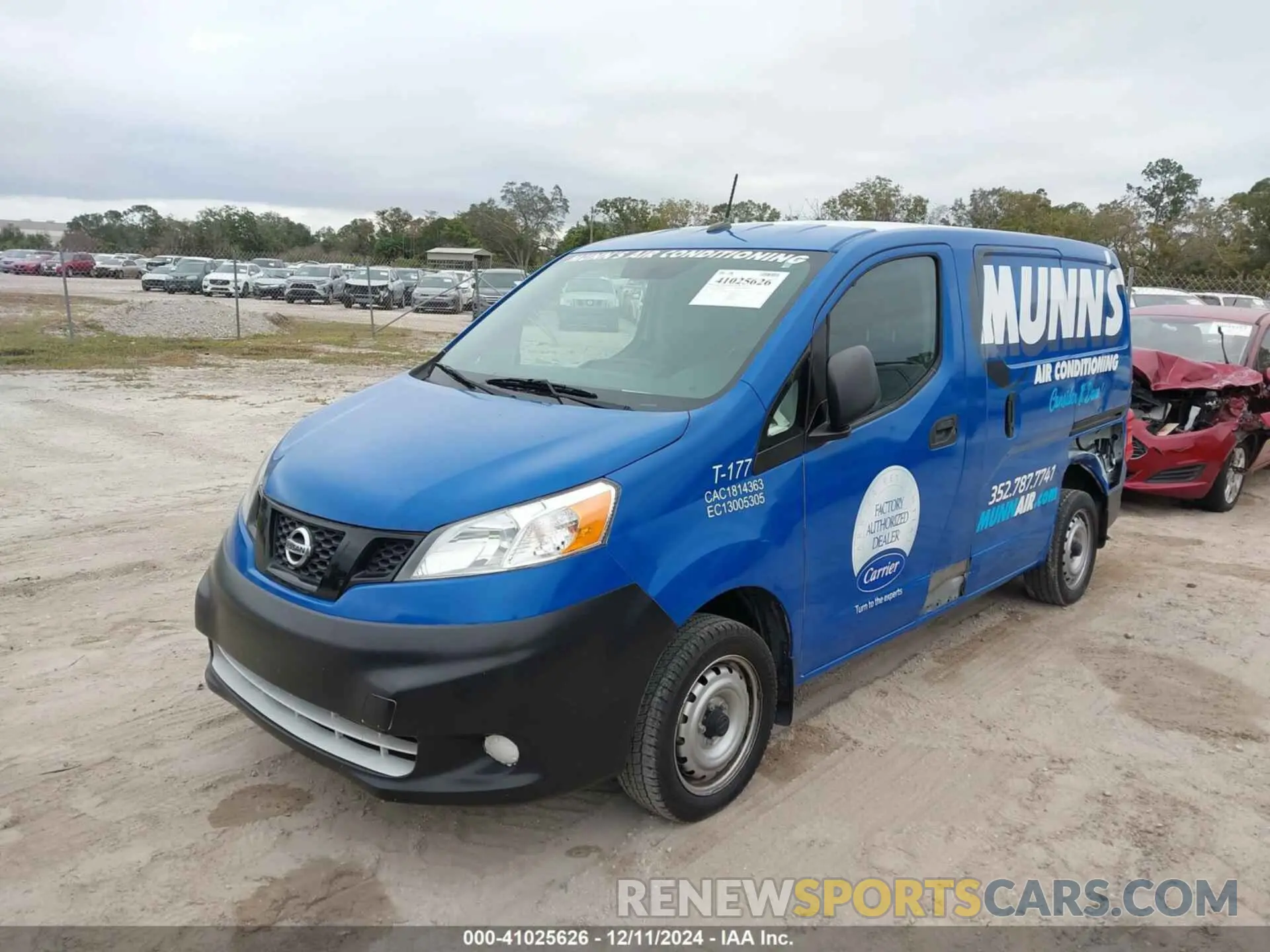 2 fotografías del automóvil dañado 3N6CMOKN4MK694925 NISSAN NV200 CARGO S 2021