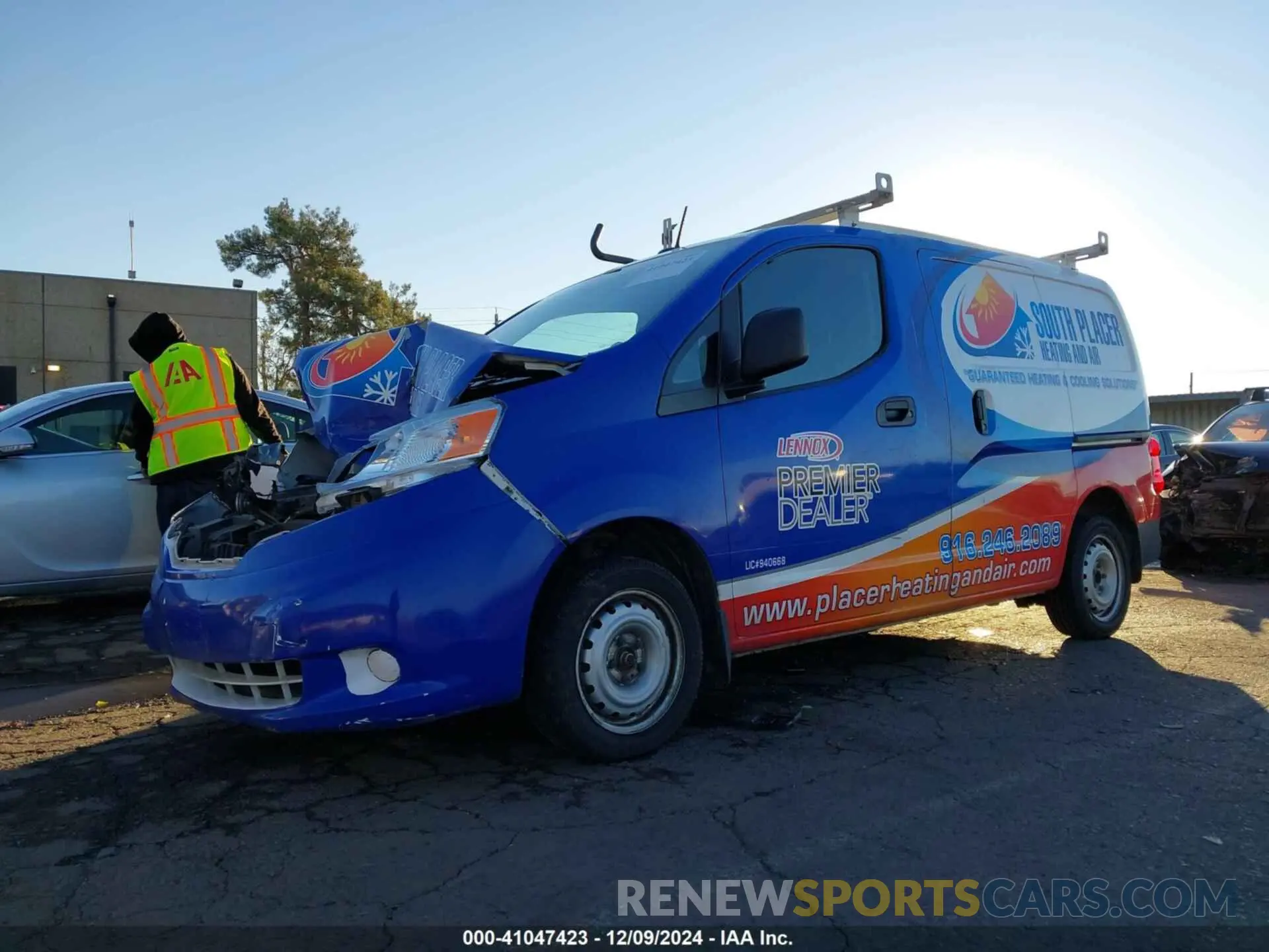2 fotografías del automóvil dañado 3N6CM0KN4LK696673 NISSAN NV200 COMPACT CARGO 2020