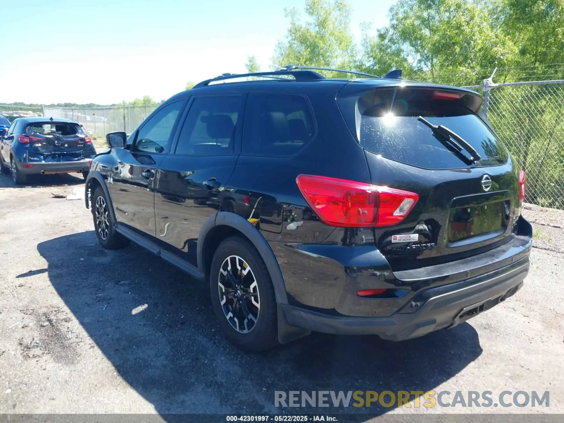 3 fotografías del automóvil dañado 5N1DR2MM2KC642006 NISSAN PATHFINDER 2019