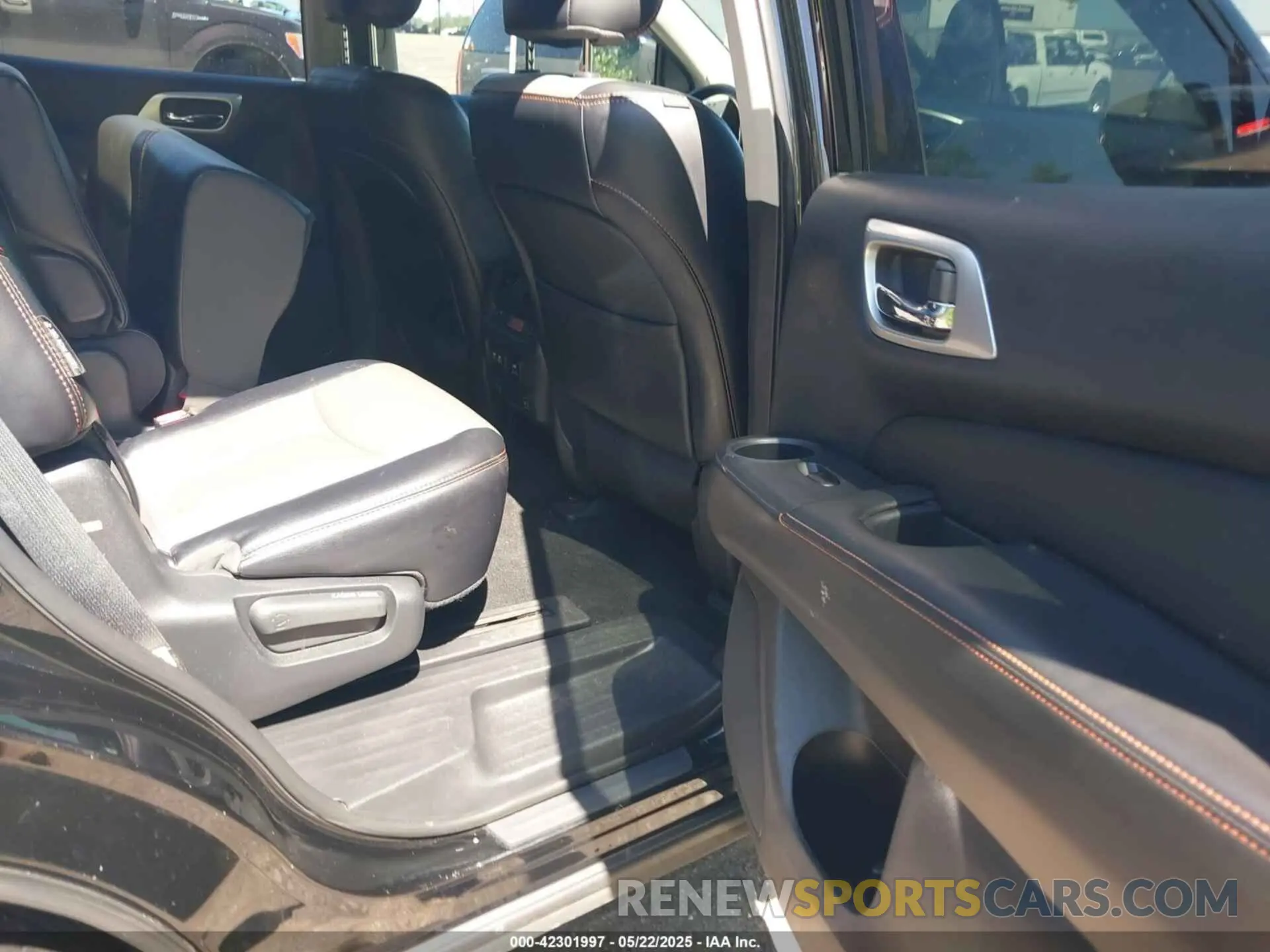 8 fotografías del automóvil dañado 5N1DR2MM2KC642006 NISSAN PATHFINDER 2019