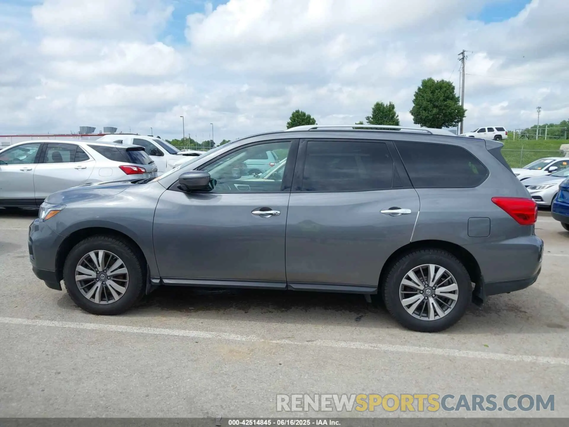 14 fotografías del automóvil dañado 5N1DR2MM3KC585069 NISSAN PATHFINDER 2019