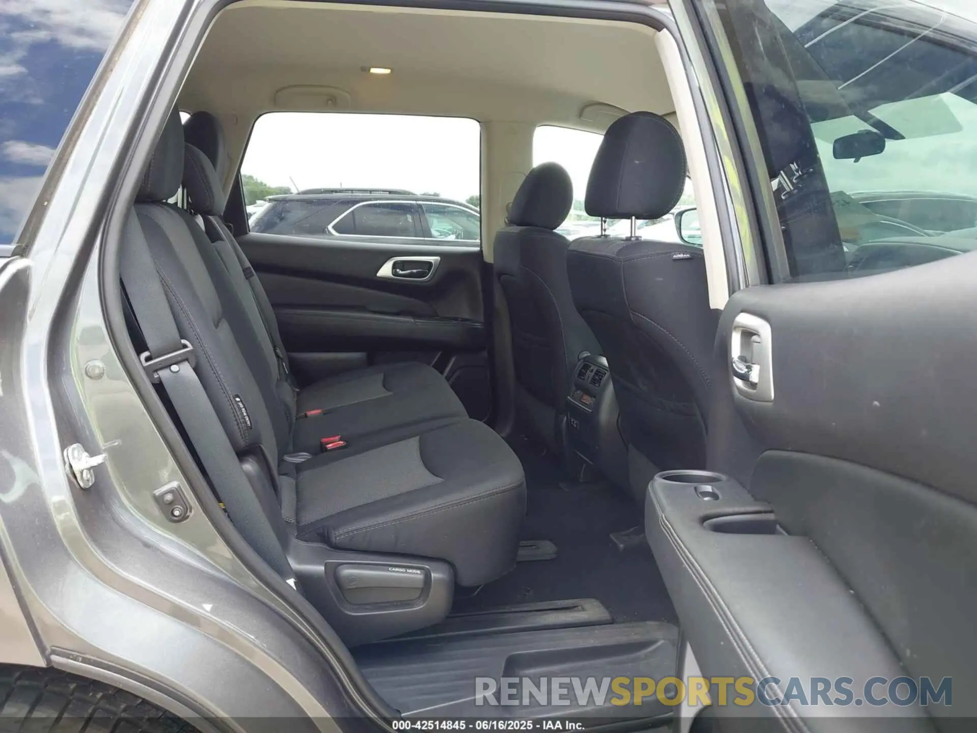 8 fotografías del automóvil dañado 5N1DR2MM3KC585069 NISSAN PATHFINDER 2019