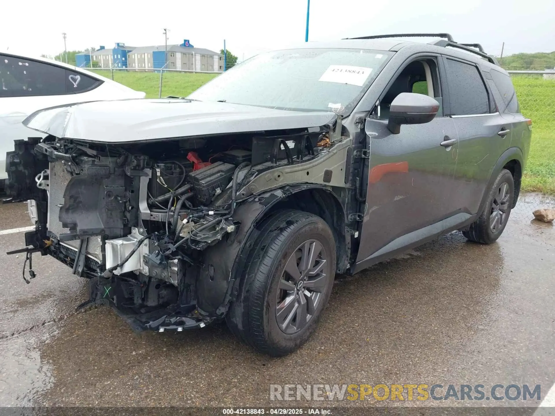 2 fotografías del automóvil dañado 5N1DR3BA5NC237602 NISSAN PATHFINDER 2022