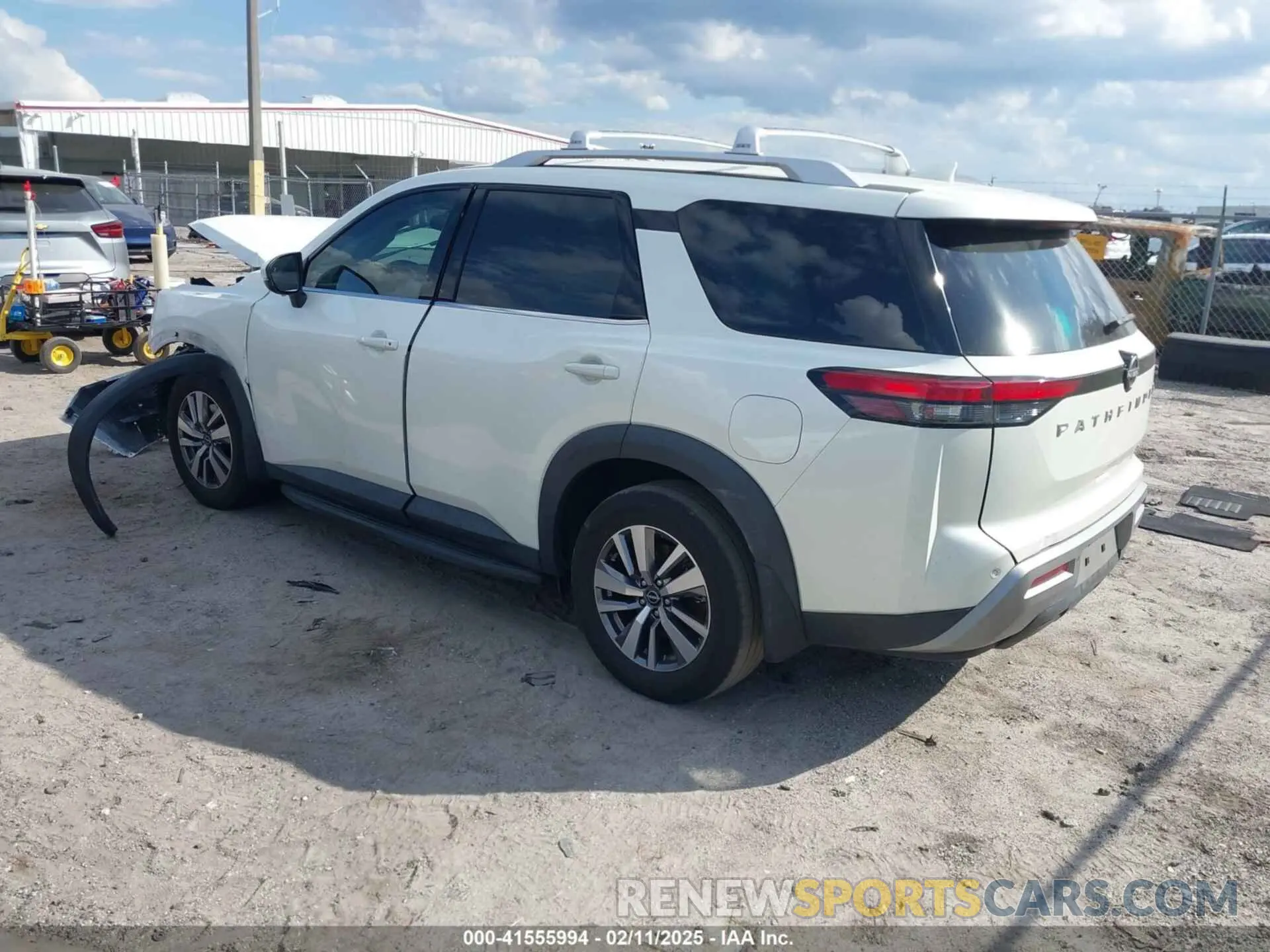3 fotografías del automóvil dañado 5N1DR3CA1NC200870 NISSAN PATHFINDER 2022