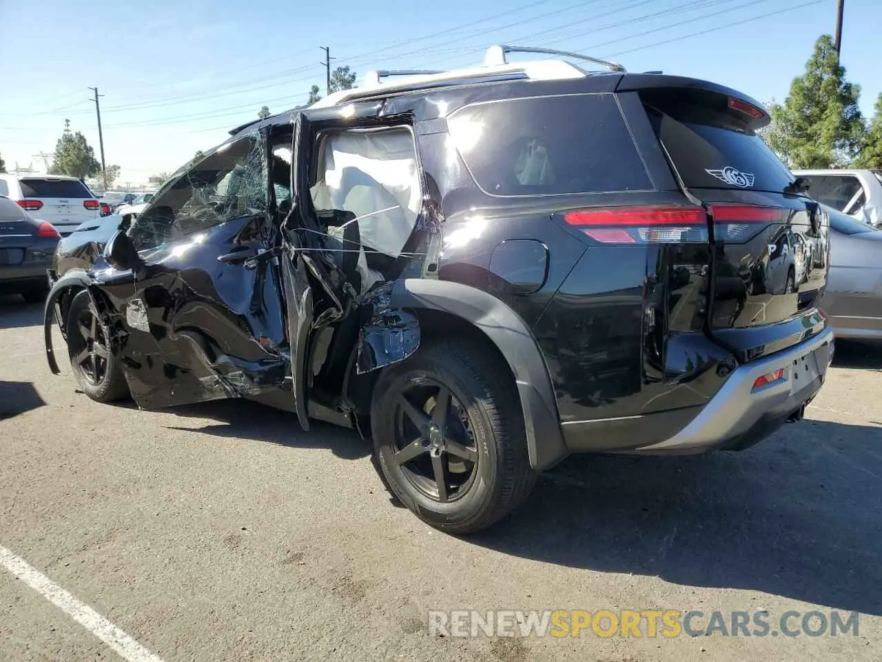 2 fotografías del automóvil dañado 5N1DR3CA5NC253815 NISSAN PATHFINDER 2022