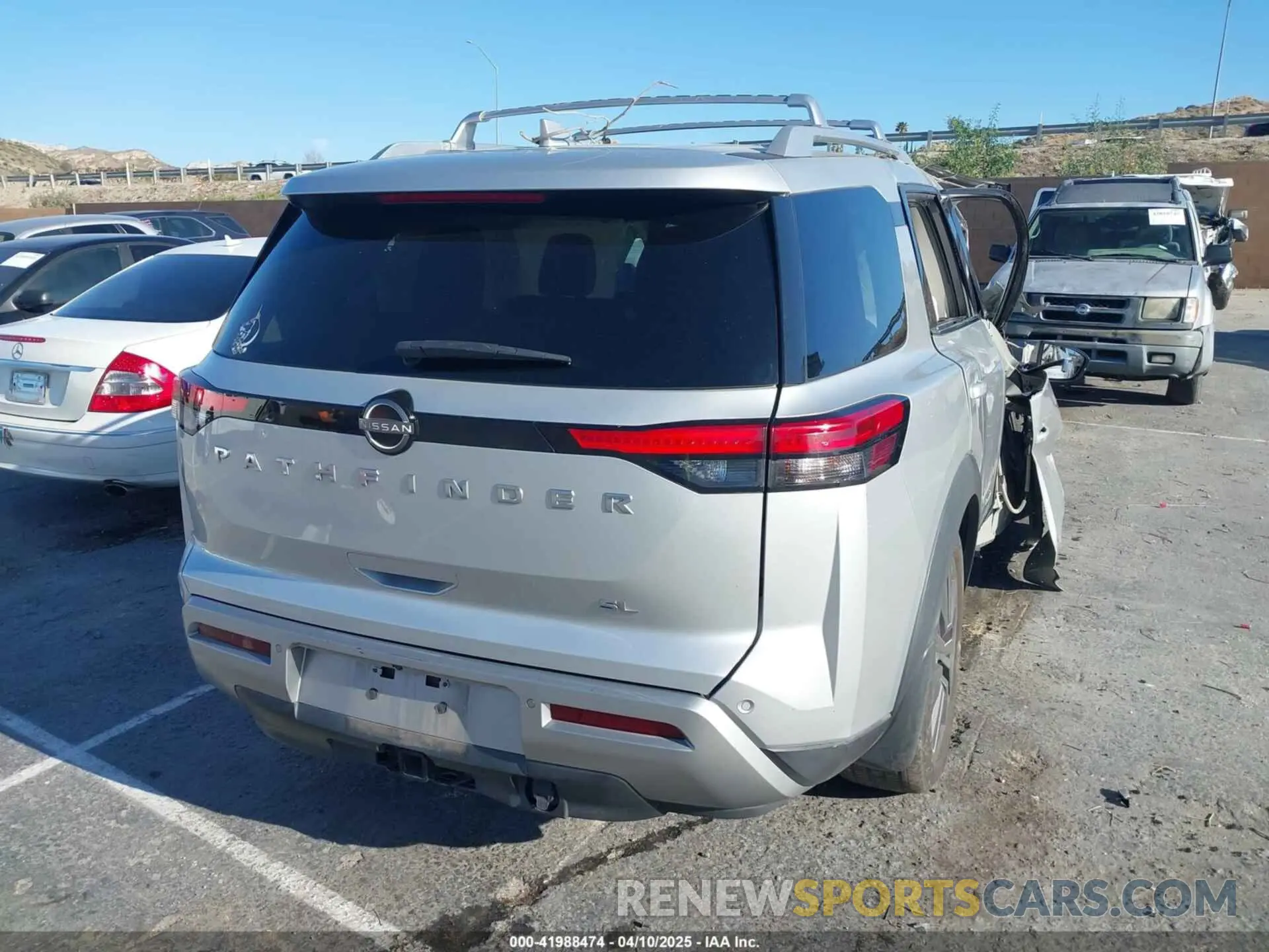4 fotografías del automóvil dañado 5N1DR3CB0NC217264 NISSAN PATHFINDER 2022