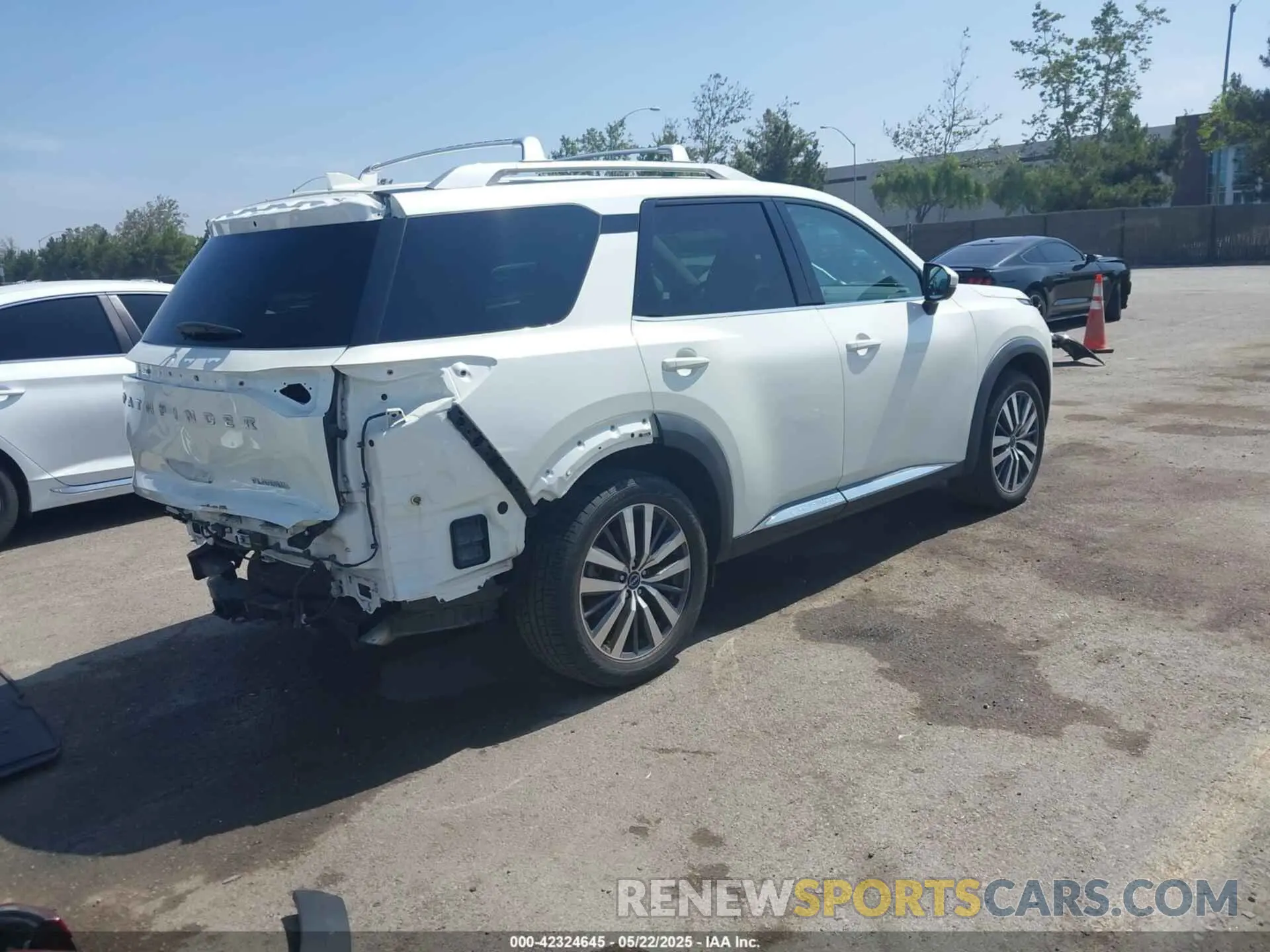 4 fotografías del automóvil dañado 5N1DR3DH9NC248614 NISSAN PATHFINDER 2022