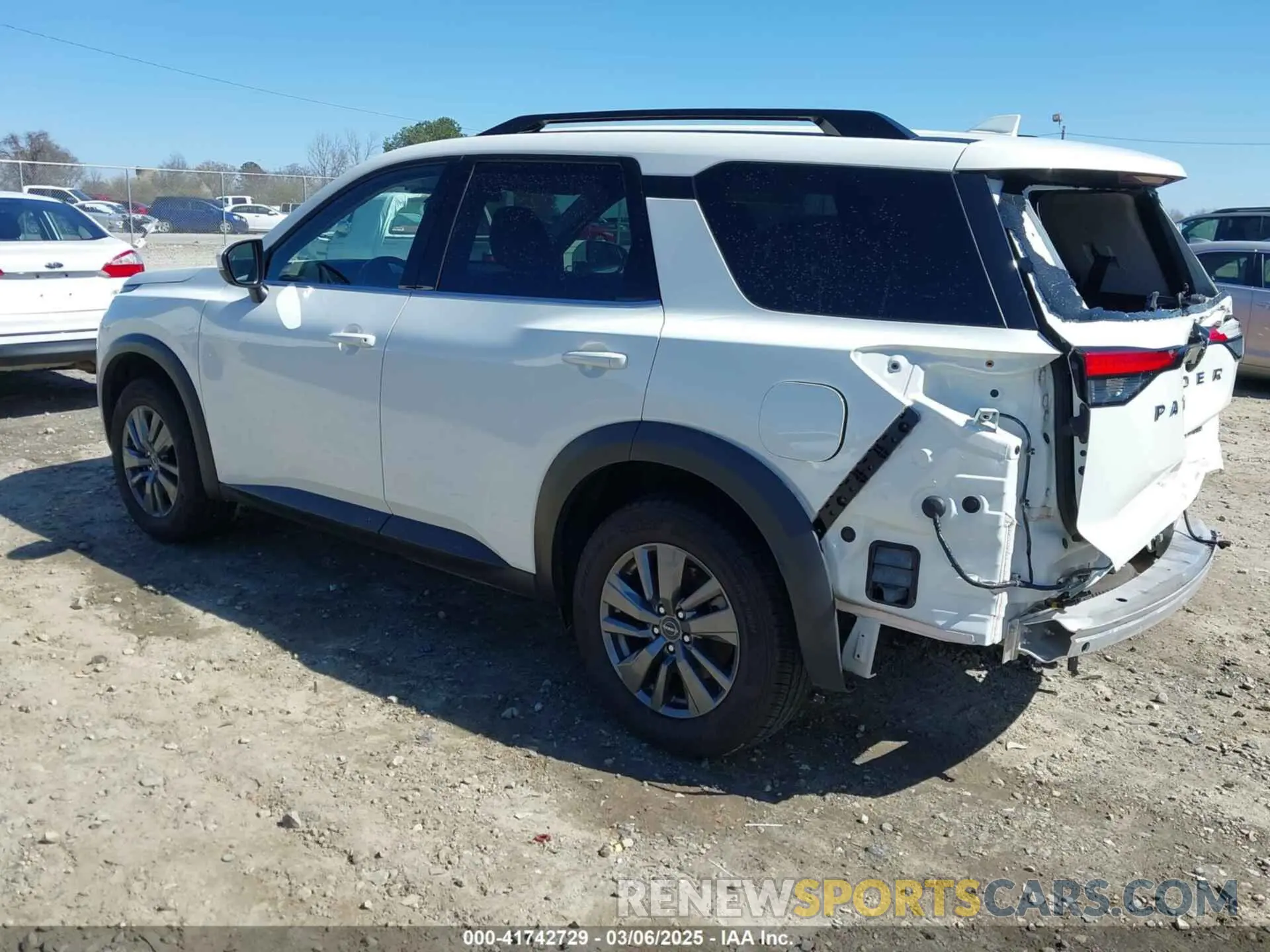 3 fotografías del automóvil dañado 5N1DR3BC4PC243511 NISSAN PATHFINDER 2023
