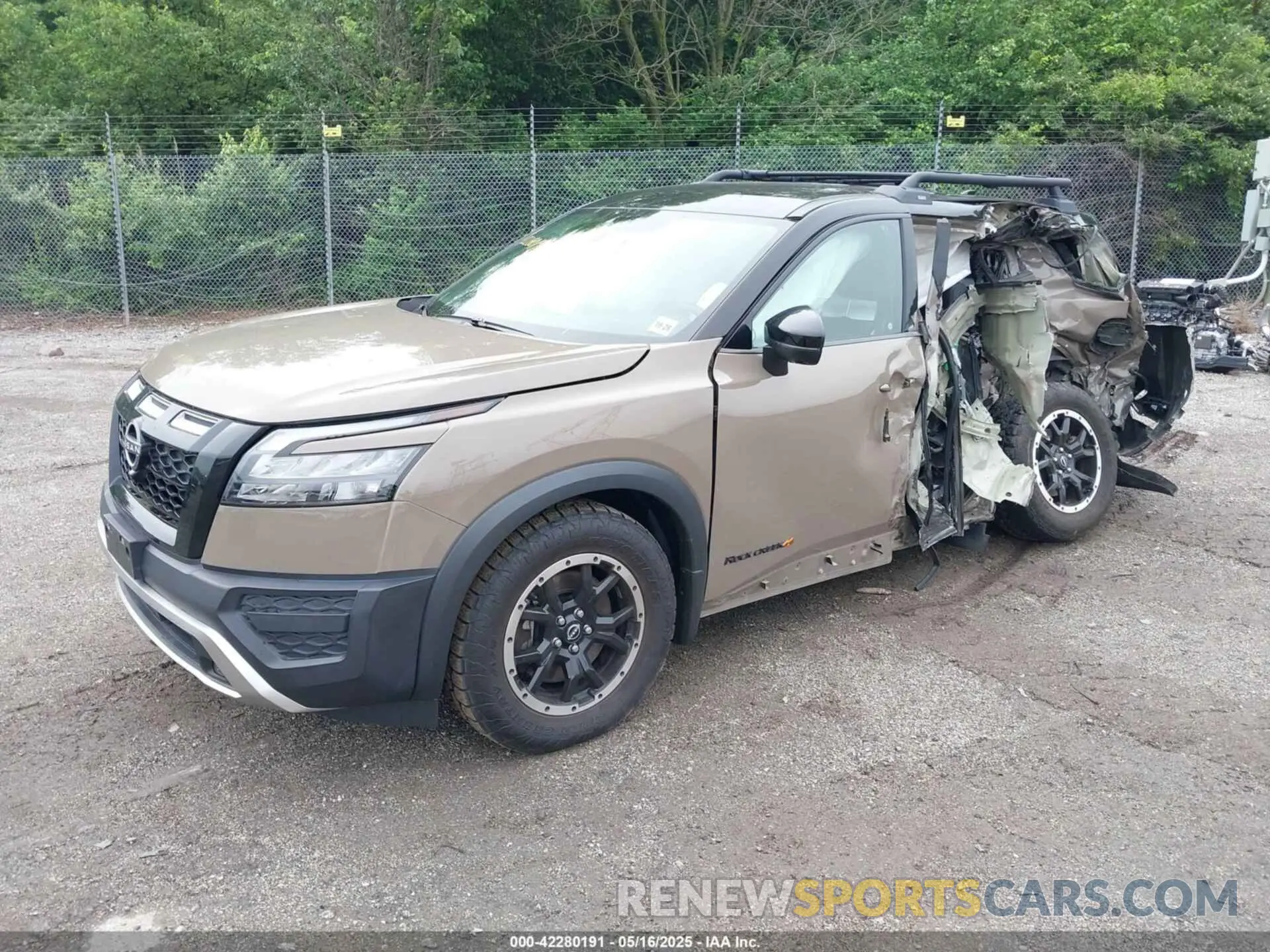 2 fotografías del automóvil dañado 5N1DR3BD4PC201560 NISSAN PATHFINDER 2023