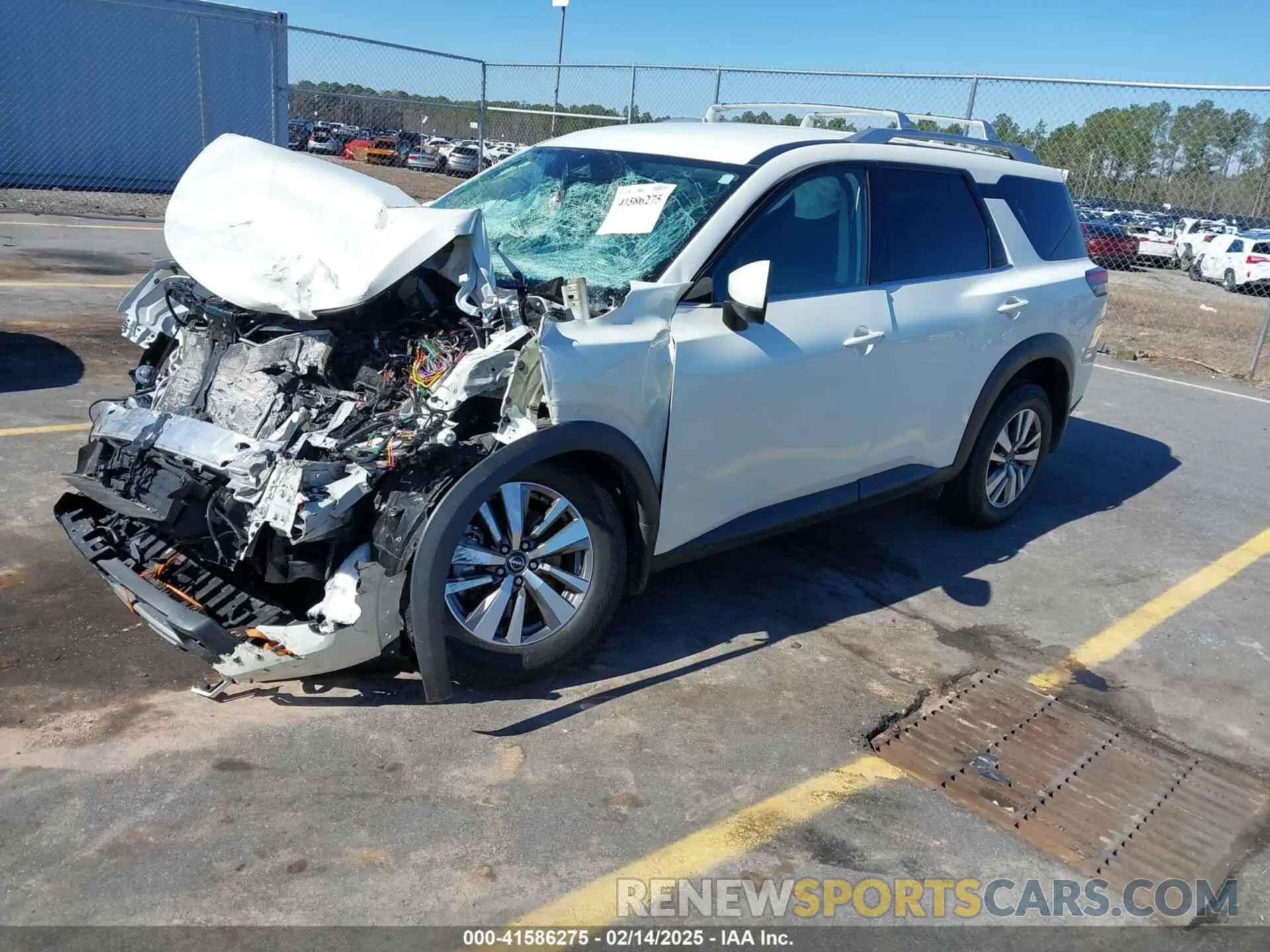 2 fotografías del automóvil dañado 5N1DR3CA5PC233874 NISSAN PATHFINDER 2023
