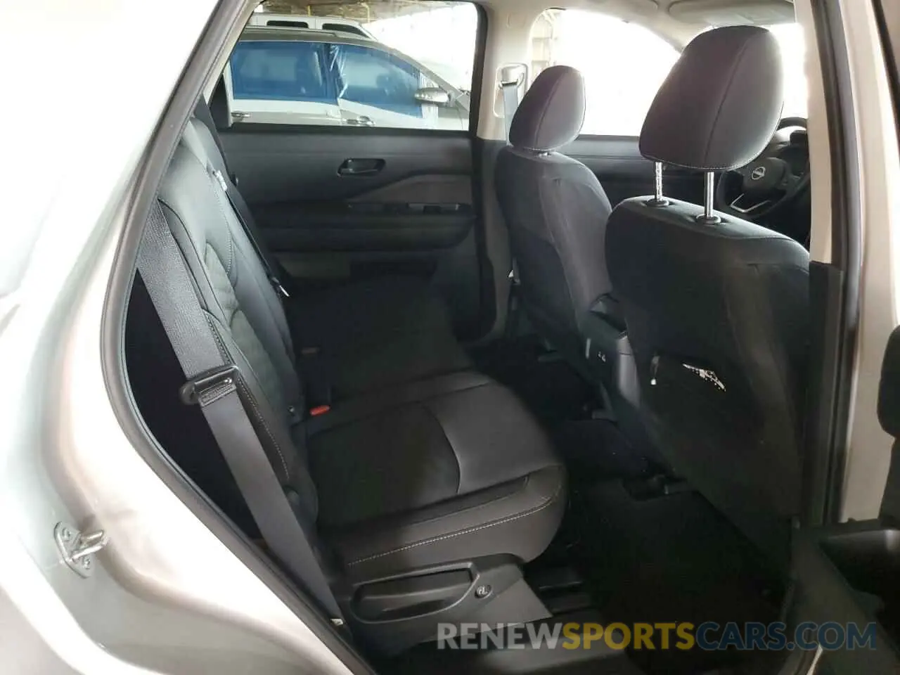 11 fotografías del automóvil dañado 5N1DR3AA0RC309202 NISSAN PATHFINDER 2024