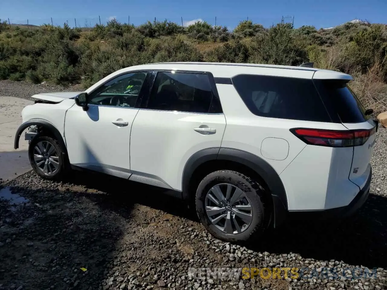 2 fotografías del automóvil dañado 5N1DR3ACXRC246174 NISSAN PATHFINDER 2024