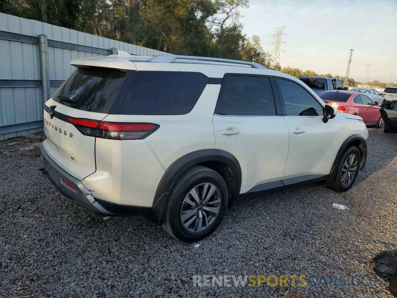 3 fotografías del automóvil dañado 5N1DR3CA5RC213157 NISSAN PATHFINDER 2024