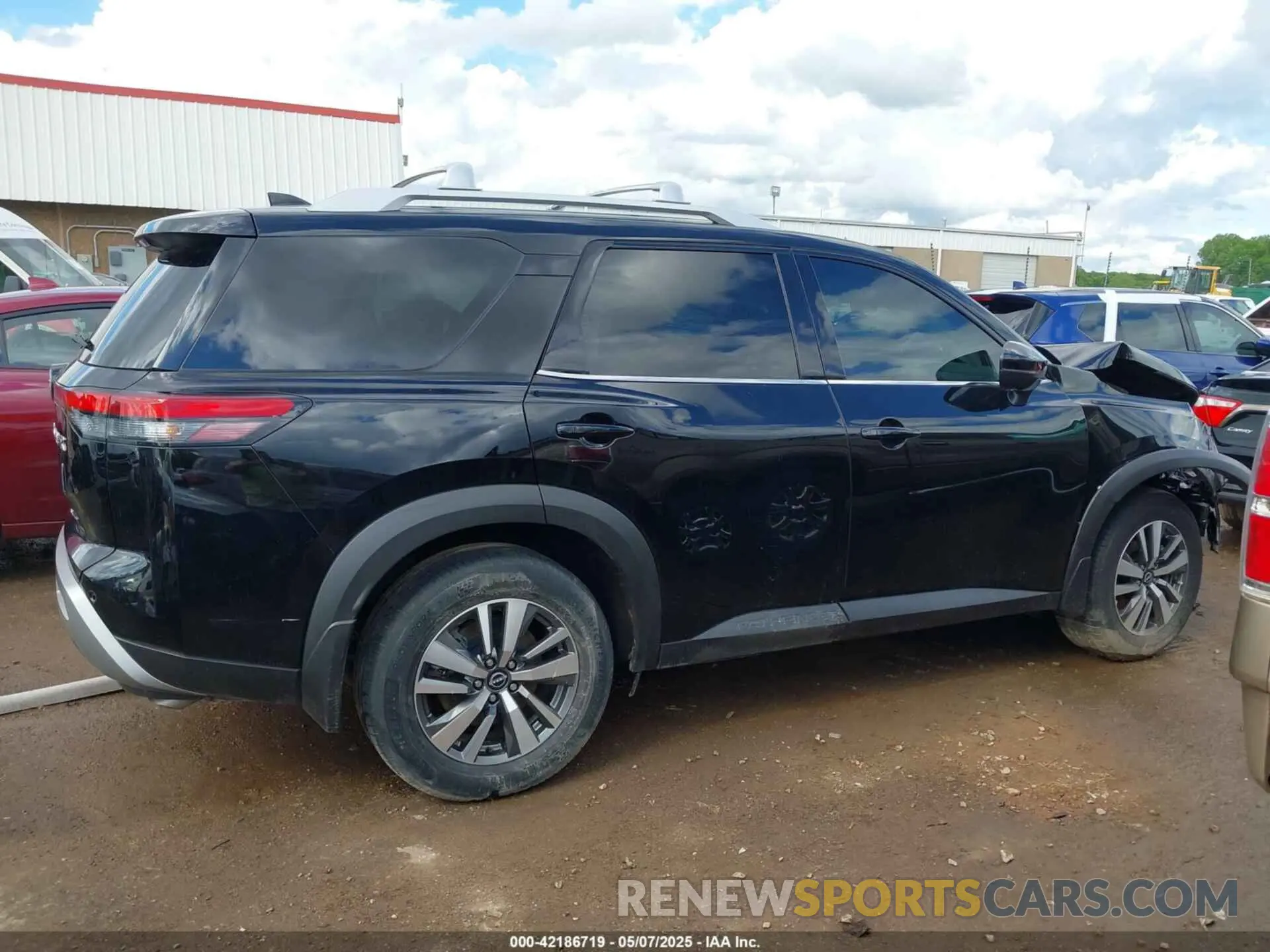 13 fotografías del automóvil dañado 5N1DR3CA8RC211175 NISSAN PATHFINDER 2024